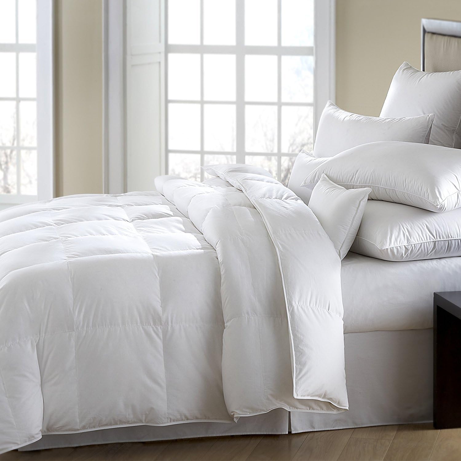 BNM Brushed Microfiber Solid Comforter, Down Alternative Bedding, Reversible, Medium Weight, Fluffy, Decorative, Plush Duvet Insert, Oversized Blanket, Box Quilt Design, Twin/Twin XL, White