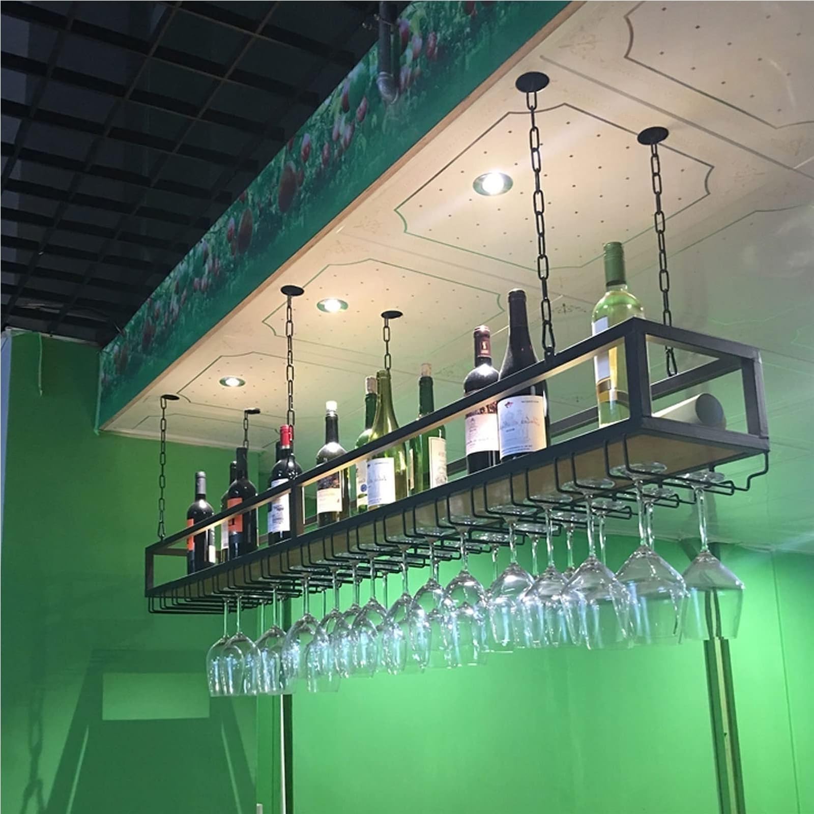 Porte-verres à vin suspendu pour gagner de la place sur le comptoir