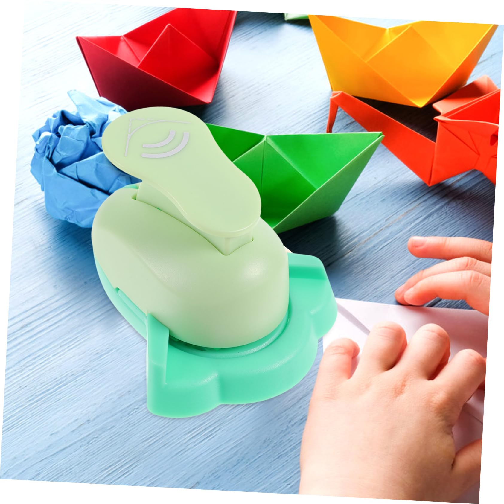 NUOBESTY Scrapbooking Paper Puncher DIY Hole Punch Craft Hand-Made Paper Punch Enhance Creativity Imagination Random Color