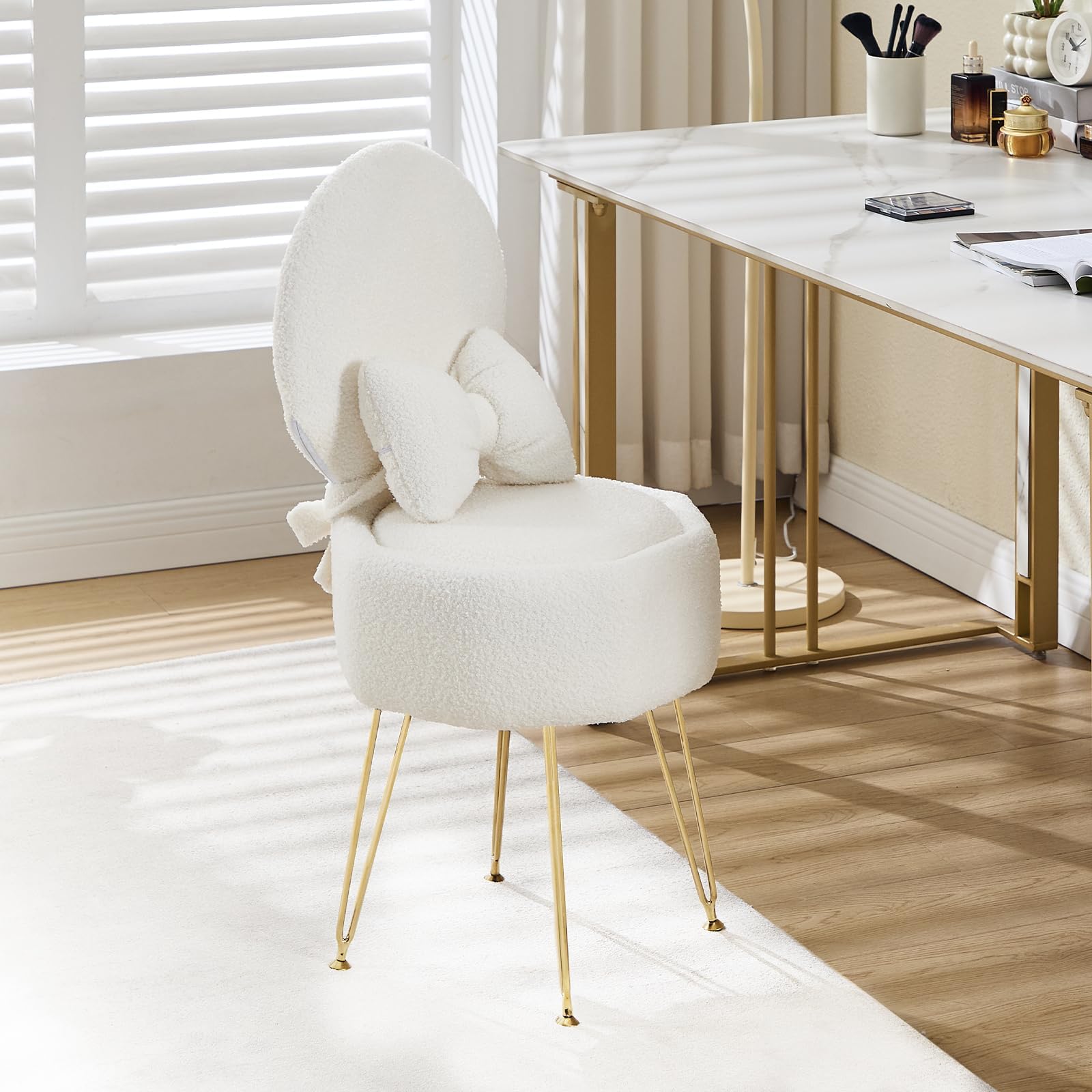 Silla de maquillaje con 9 l de espacio de almacenamiento y respaldo plegable, taburete de maquillaje de felpa Sherpa con cojín, para tocador y dormitorio, color blanco