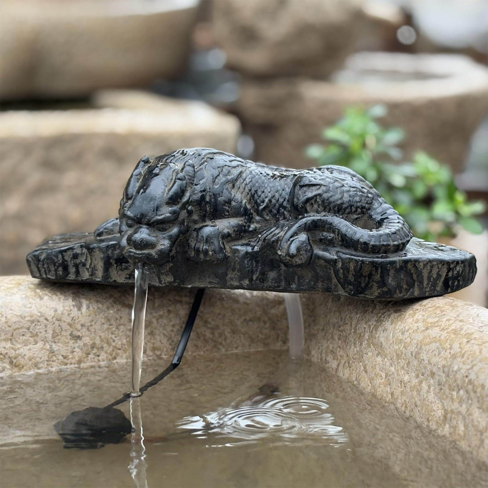 Cracheurs d'étang, Fontaines pour bassins d'animaux, Décoration d'étang Peinte à la Main, Sujet Cracheur pour Donner Vie à Votre Bassin de Jardin