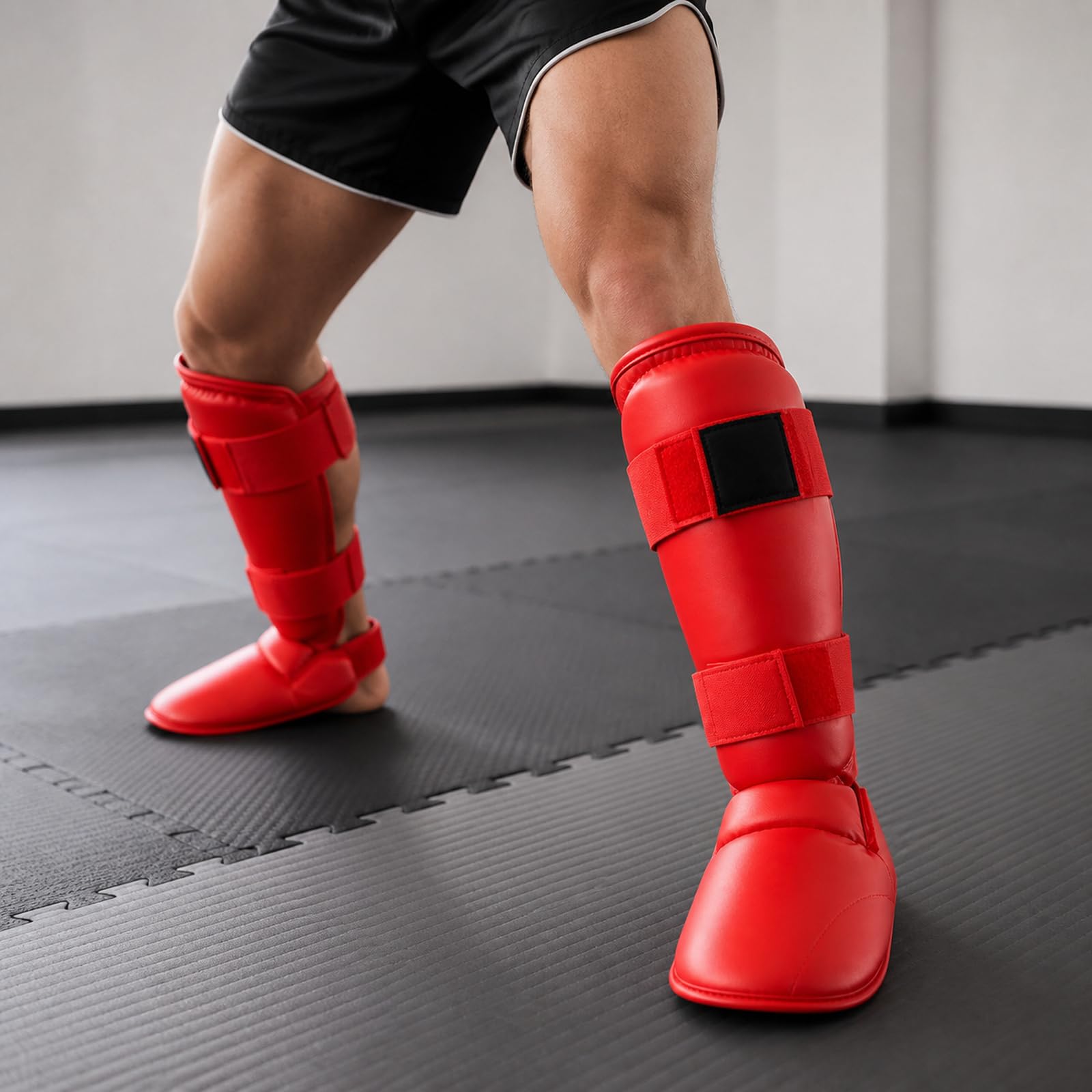 Piedi Protezione Shin Guard,Parastinchi per Arti Marziali,Boxing Parastinchi Uomo e Donna,Regolabili,Traspirante,per Boxe,Muay Thai,Sport da Combattimento e Allenamento Quotidiano