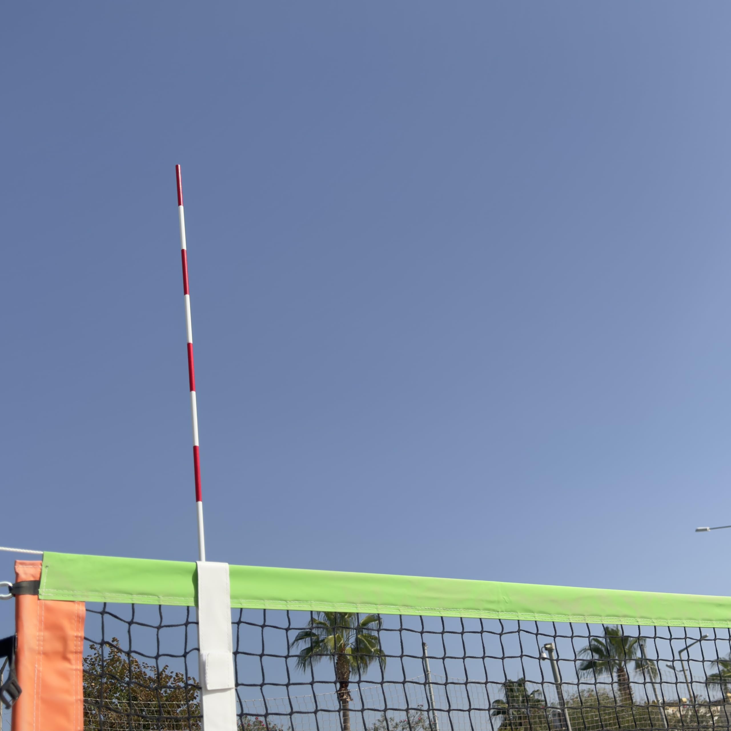 Faltbare Volleyball-Antennen-Set mit PU-Leder-Haken-und-Loop-Hülsen, faltbare Fiberglas-Antennen, Weiß, 2 Stück Indoor- und Beachvolleyball-Netzantennen