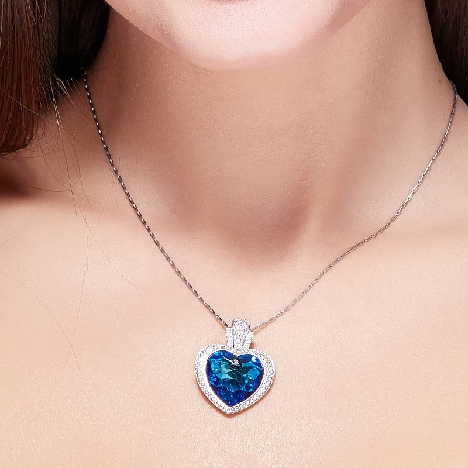 Ketting met Swarovski kristal hartje zilver – Inda Sieraden