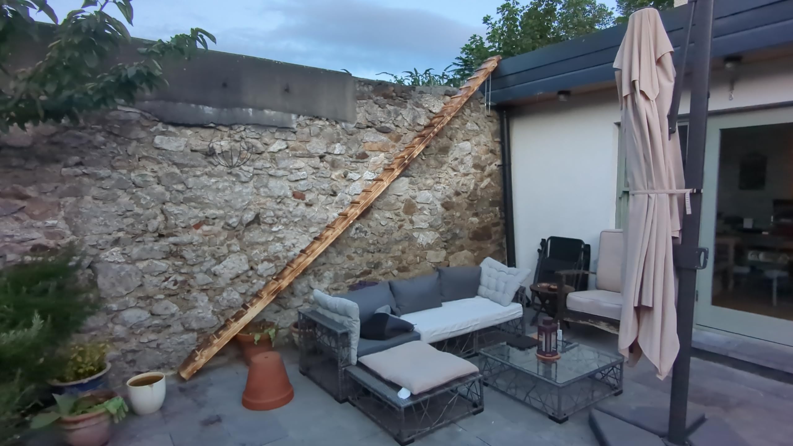 Escalier pour chat, polyvalent, adapté pour l'intérieur et l'extérieur, diverses longueurs (2,98m traité avec une lasure)