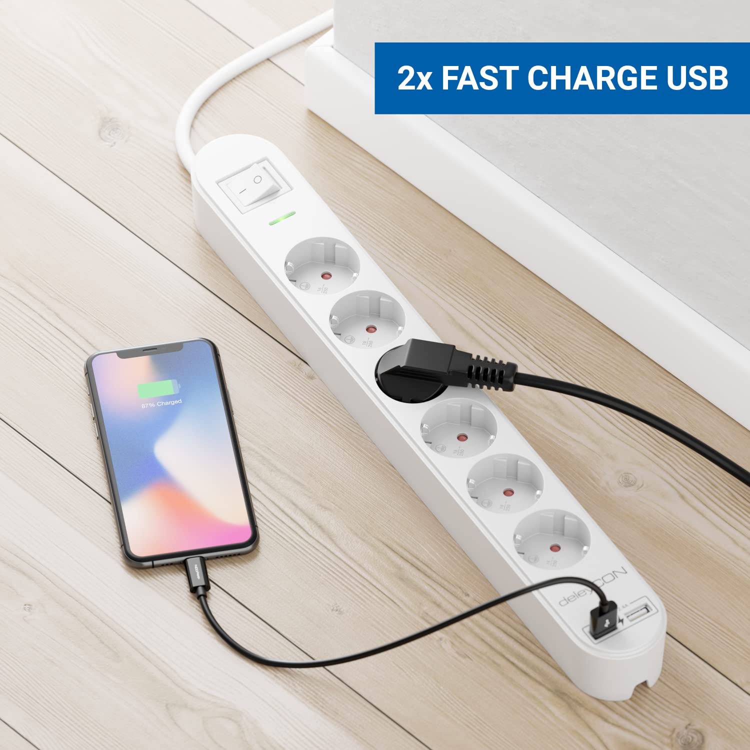 Marca: deleyCON deleyCON Regleta con 1,5 m, Seis Tomas, Puertos USB, Dos Salidas USB-A para Cargar Móvil y Tableta, Protección contra Sobretensión, Interruptor, Blanco in use