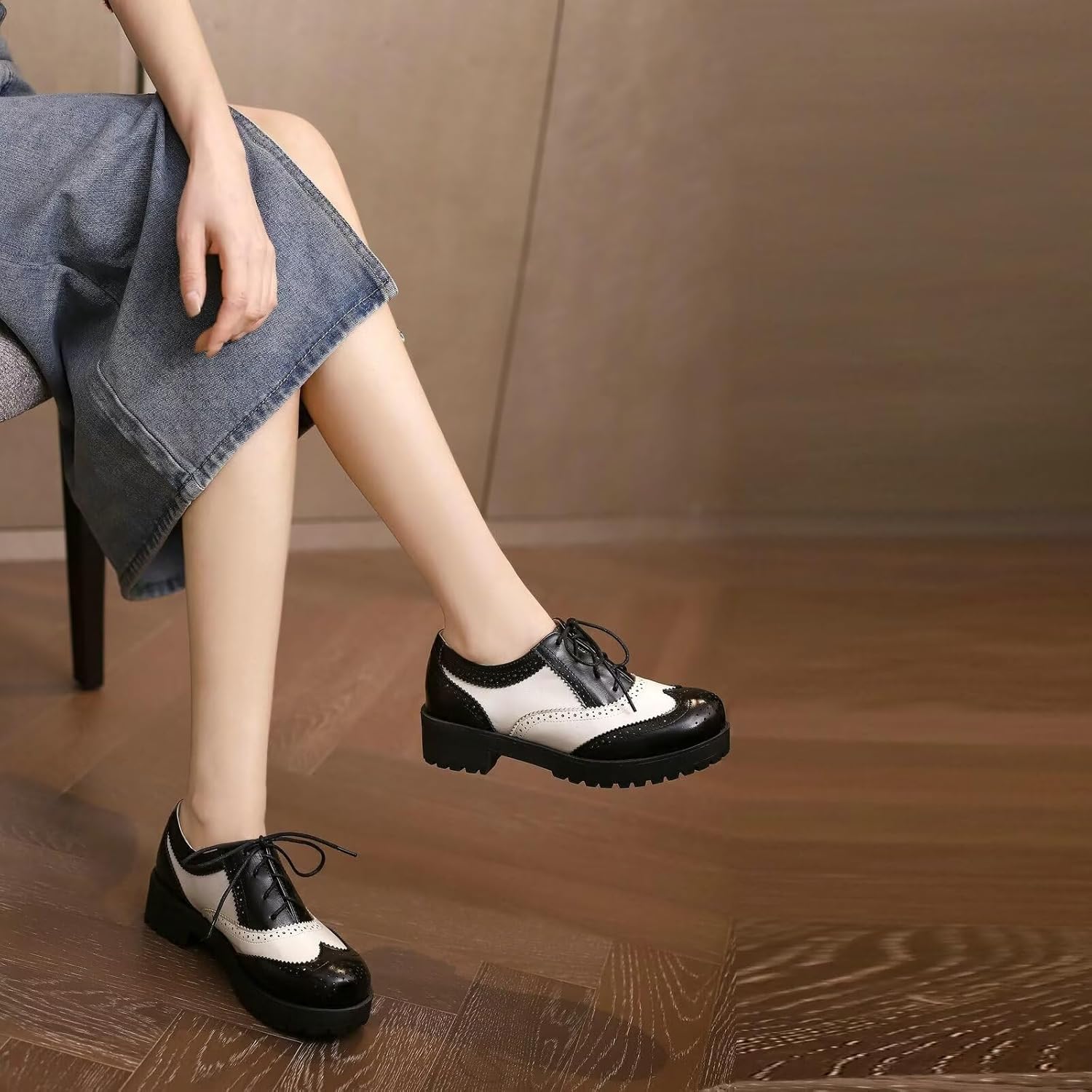 Agodor Wingtip Oxford Shoes Lace up Low Chunky Heels Brogues Retro Round Toe Platform Oxford Shoes for Women (US 9.5, PU White) - Image 3