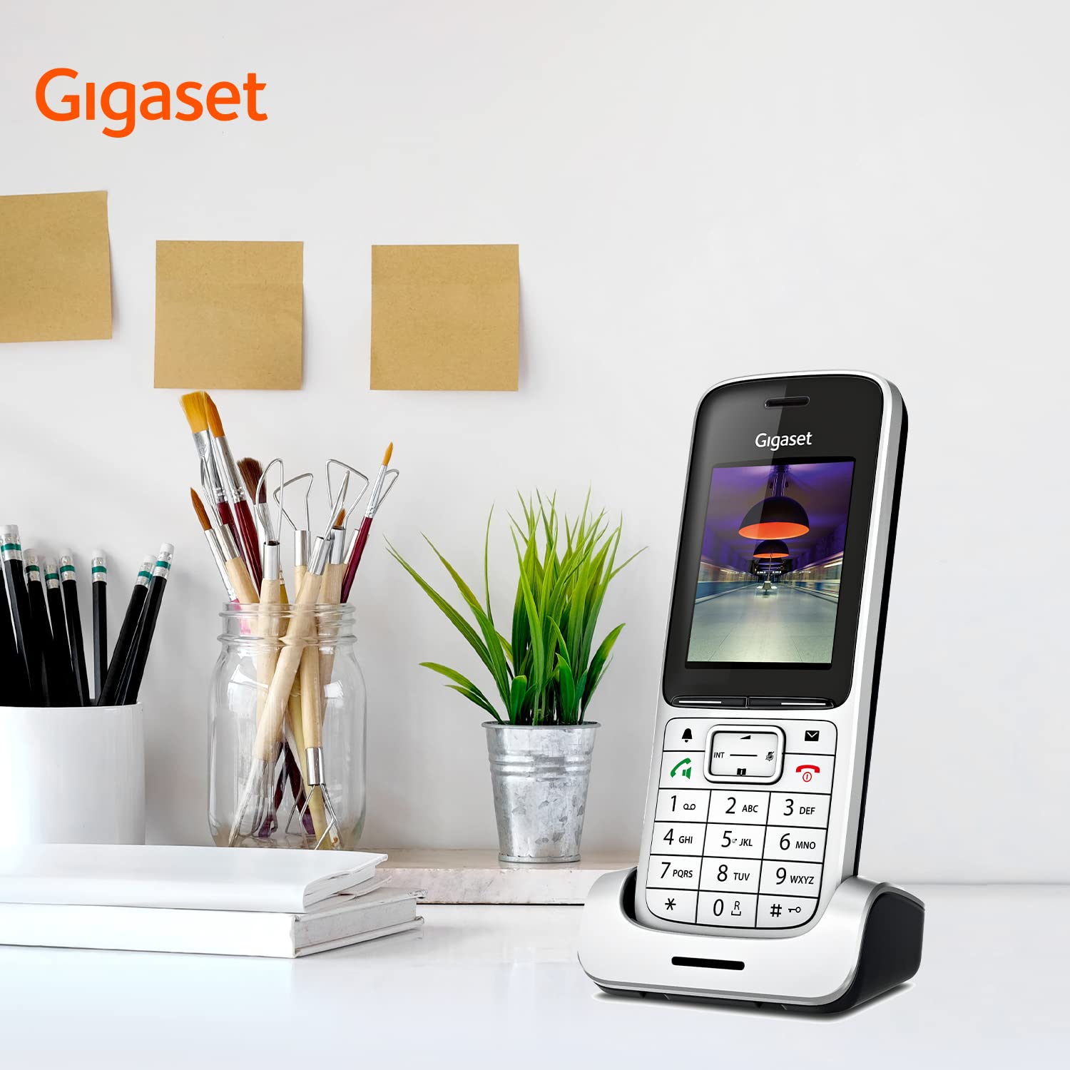 Gigaset SL450HX - DECT-Mobilteil mit Ladeschale - hochwertiges Schnurloses Telefon für Router und DECT-Basis - Bluetooth 2,0 - brillantes Farbdisplay - großes Adressbuch - EU-Version, silber