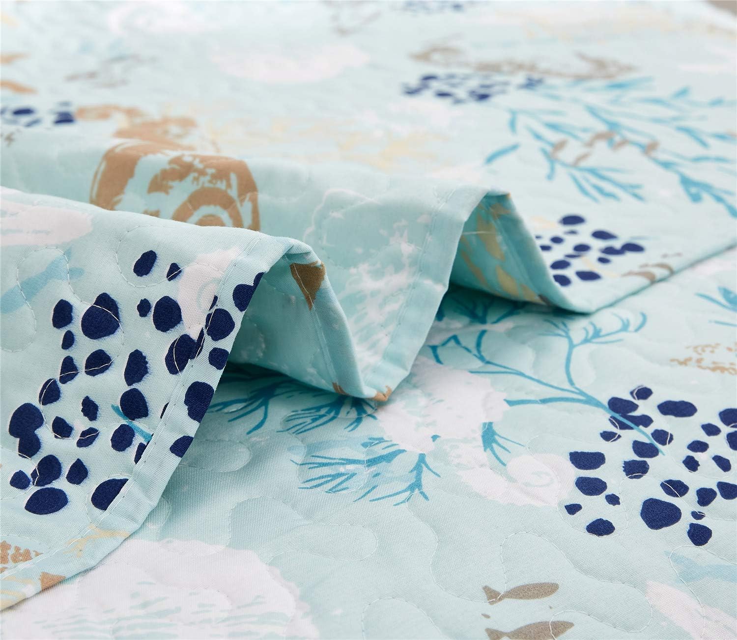 Ycosy 3-Piece Coastal Beach Bedspread Set Full/Queen Quilt Set Blue Ocean Theme Bedding Seashell Conch Seahorse Starfish Bed Covers Bedroom Decor,1 Quilt+ 2 Pillow Shams | Ocean Themed