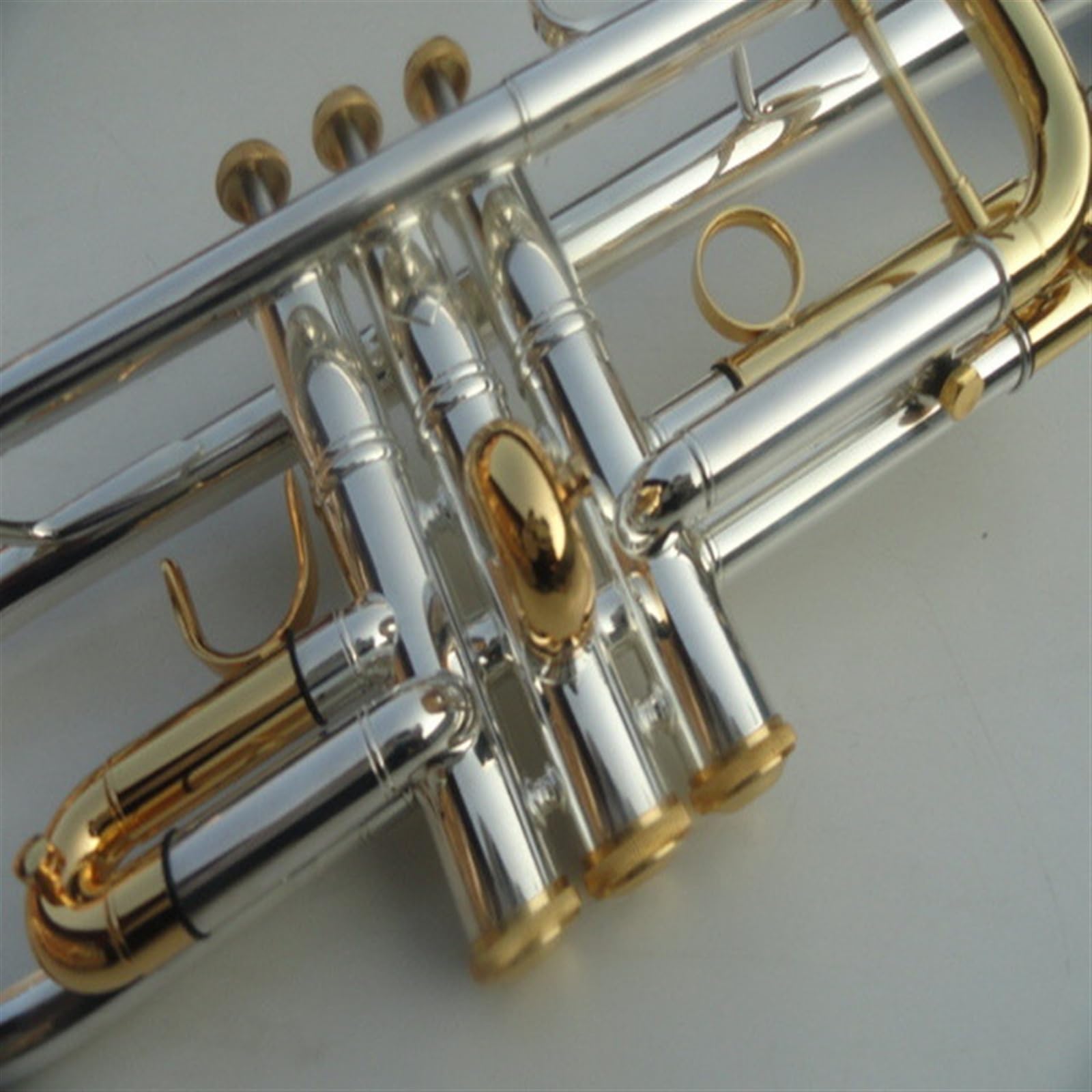 Standard Trompeten Messingtrompete C-Trompete Instrument Edelstahl Professionelle Messing Tonreiche Trompete