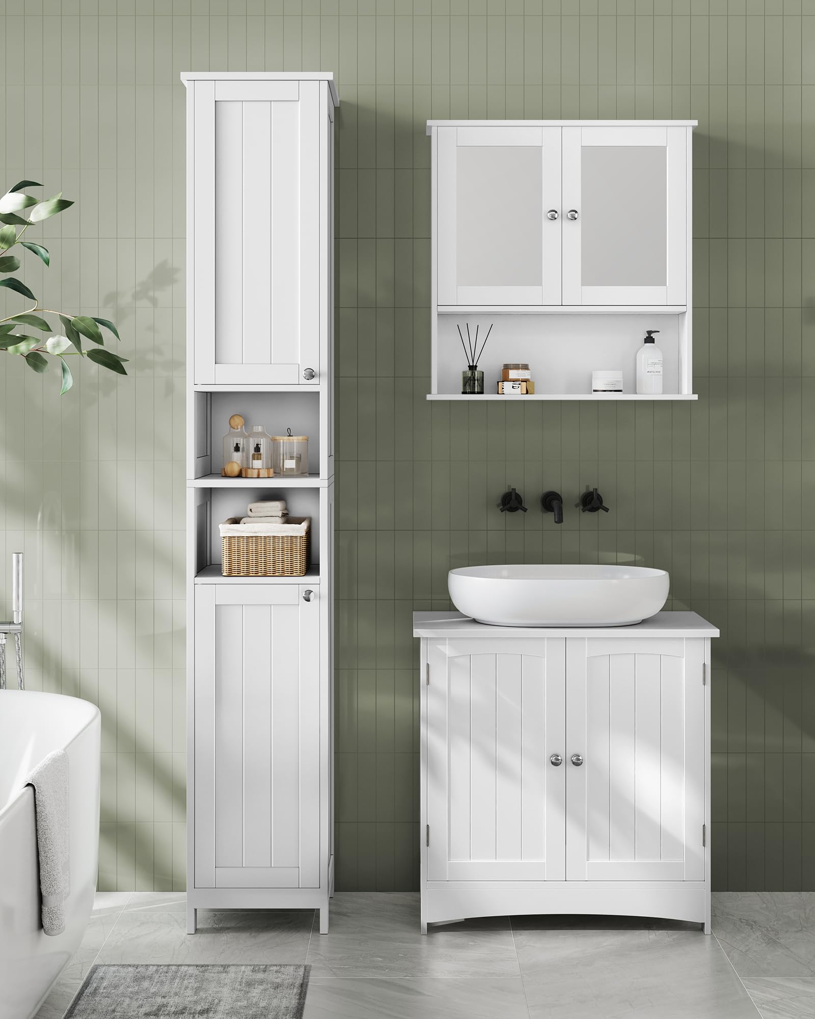 VASAGLE Badezimmerschrank mit Beleuchtung, hoch, schlanker Badschrank, Aufbewahrungsschrank mit verstellbaren Ablagen, offene Fächer, für kleine Räume, wolkenweiß BBC566W03
