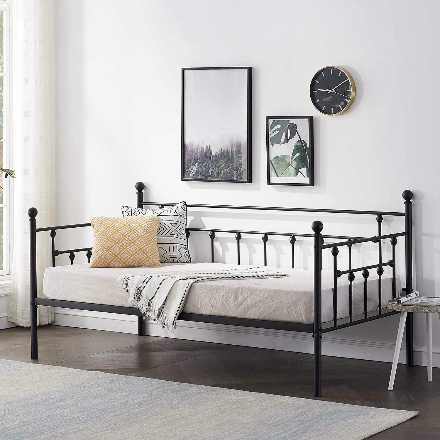 VECELO Twin Size Daybed Metal Bed Frame Steel Slat Support/Strong Legs Headboard/Mattress Foundation