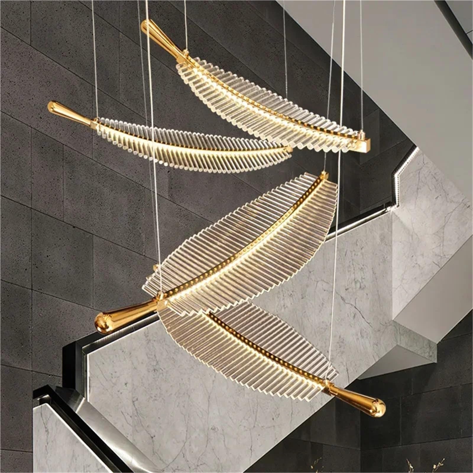 Lámpara de araña LED Moderna y Larga para Escalera, diseño de Plumas de Lujo, lámpara Colgante de Cristal, lámpara Dorada de Gran tamaño para recibidor.