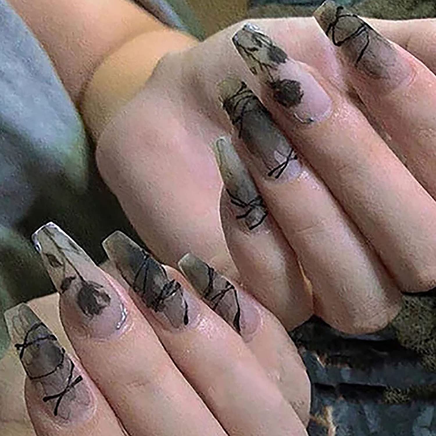 AKAZI Unghie a Pressione Nere Press-On Manicure Primavera Geometria Stampa Acrilico French Nail Tips Finitura in Gel Finitura Opaca Unghie finte con Design per Nail Art per Donne e Ragazze