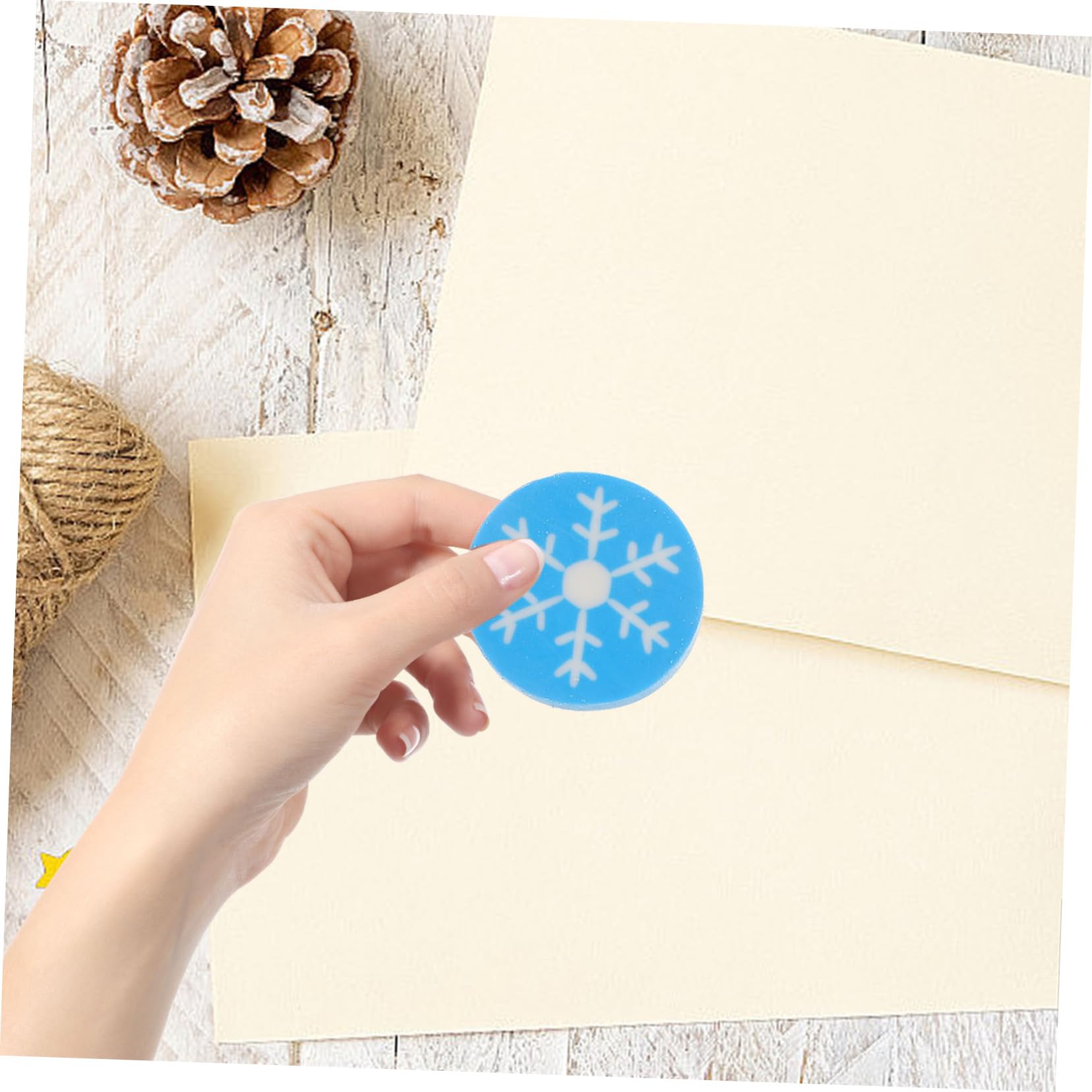 SHINEOFI 18 Sätze Weihnachtsradiergummi cute christmas decor süße radiergummis weihnachts geldgeschenke spaß Cartoon Radiergummis geformt Mini-Radierer Multifunktions-Radierer PVC