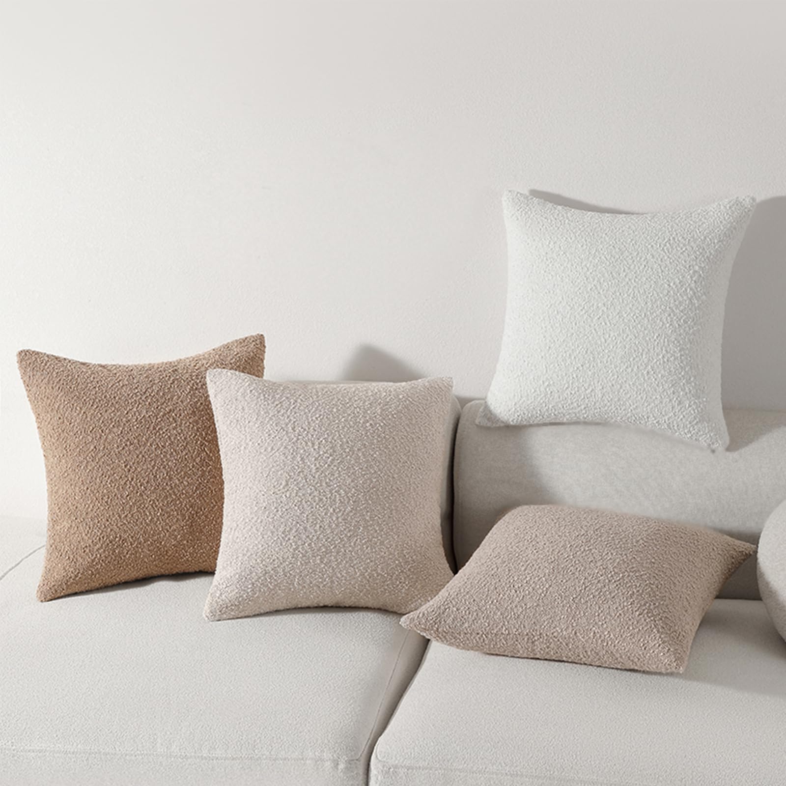 Set di 2 morbide federe decorative per cuscini, 45 x 45 cm, in velluto neutro, stile rustico, con bordo cucito, per divano, letto, beige | Leroy Merlin