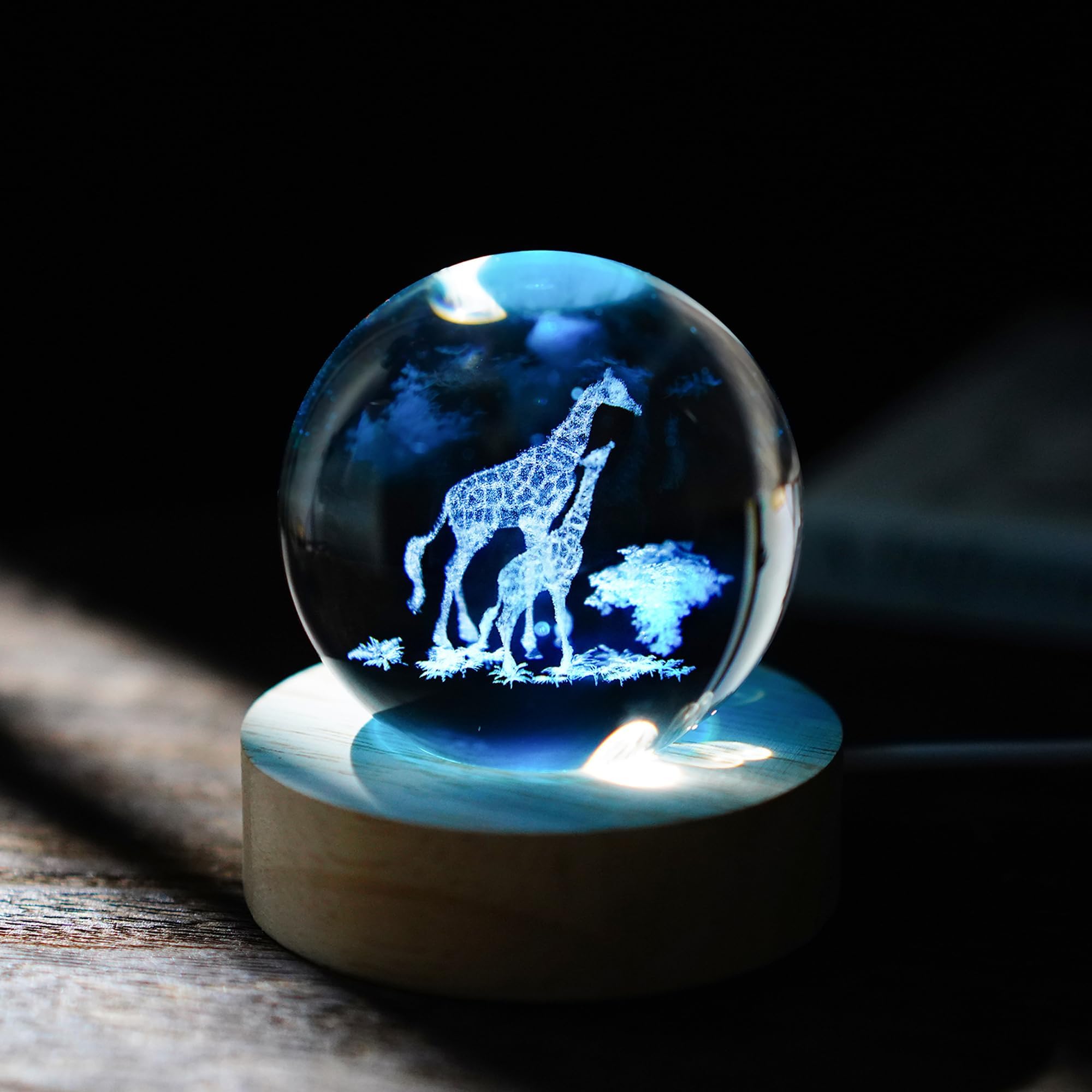 YU FENG2.4inch 3D Mom and Baby Giraffe Crystal Ball with Colorful LED Light Base, Full Sphere Glass Animal Collection Figurine, Giraffe Gifts for Home Office Bedroom Decor