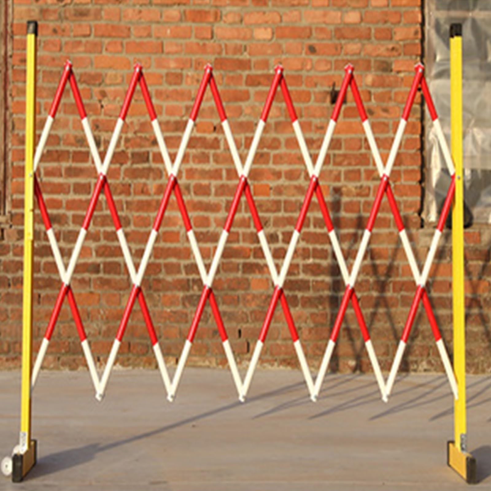 Barrière extensible rouge 120x300 cm pliante en métal pour chantier