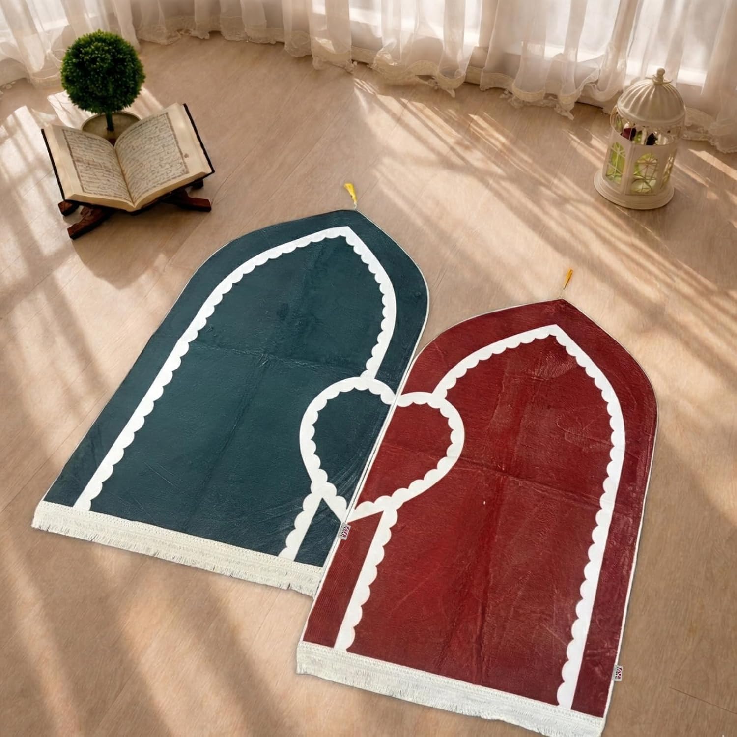 FAF Green & Red Couple Janamaz Set of 2 with Heart Design | Soft Velvet Prayer Mats | Islamic Prayer Rugs for Nikah, Ramadan, Hajj & Umrah | Muslim Prayer Mat Set