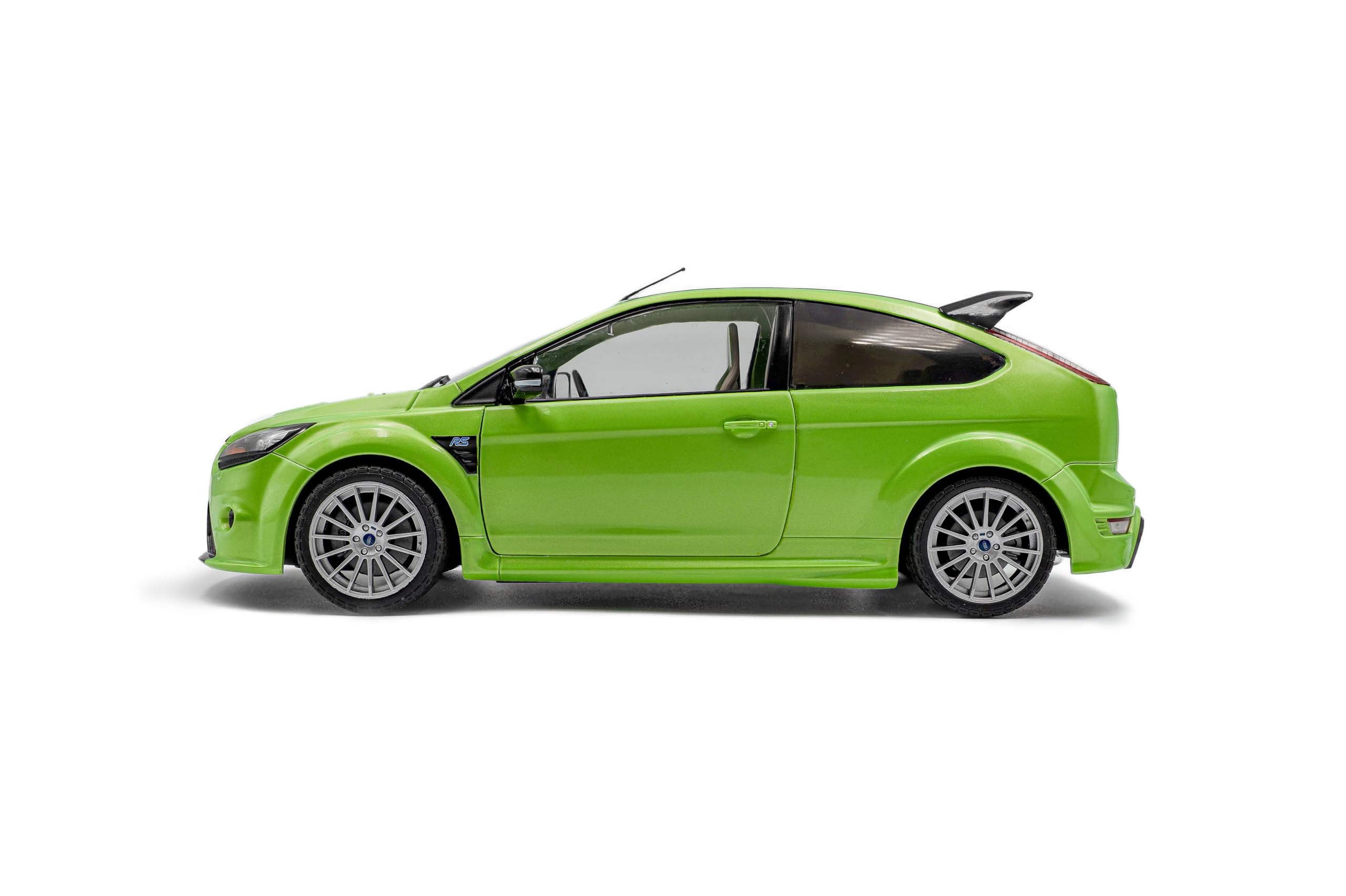 Solido Ford Focus RS MK2 – 1:18 Modellauto in Ultimate Green, Präzises Die-Cast Modell, Detailreicher Innenraum und Motor, Sammlermodell für Ford-Fans
