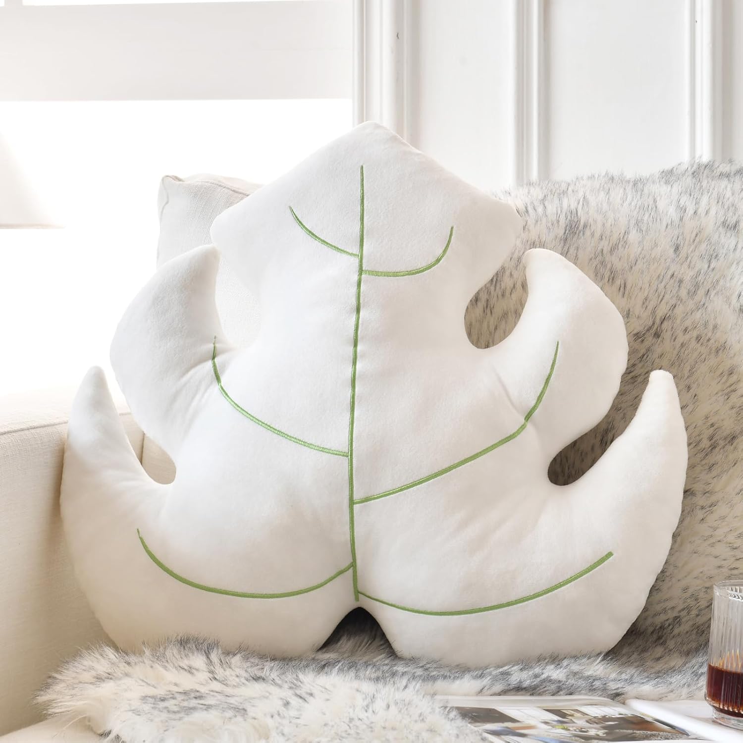 Leaf Pillow Cute Decorative Throw Plant Pillow Aesthetic Decor Nature Pillow for Bed Couch Leaves Shaped Pillow Perfect