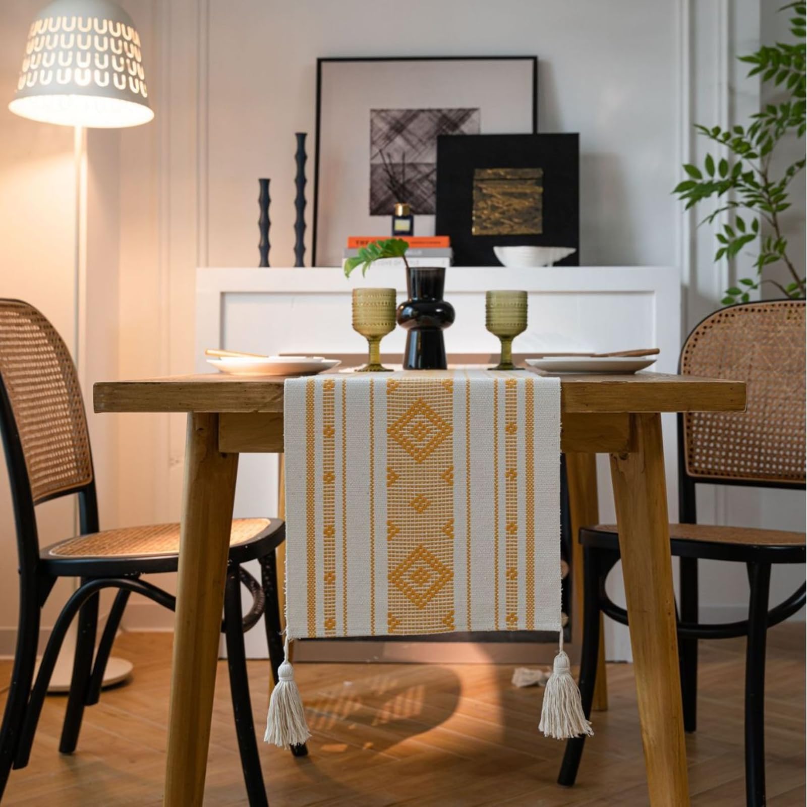 Gelb Tischläufer Polyester, Dekostoff Tischläufer Abwaschbar Einfache Jacquard Geometrisch Raute Gestreift Muster mit Quasten Tischdecke für Küche Esstisch Dekor, 35x240 cm, Gelb