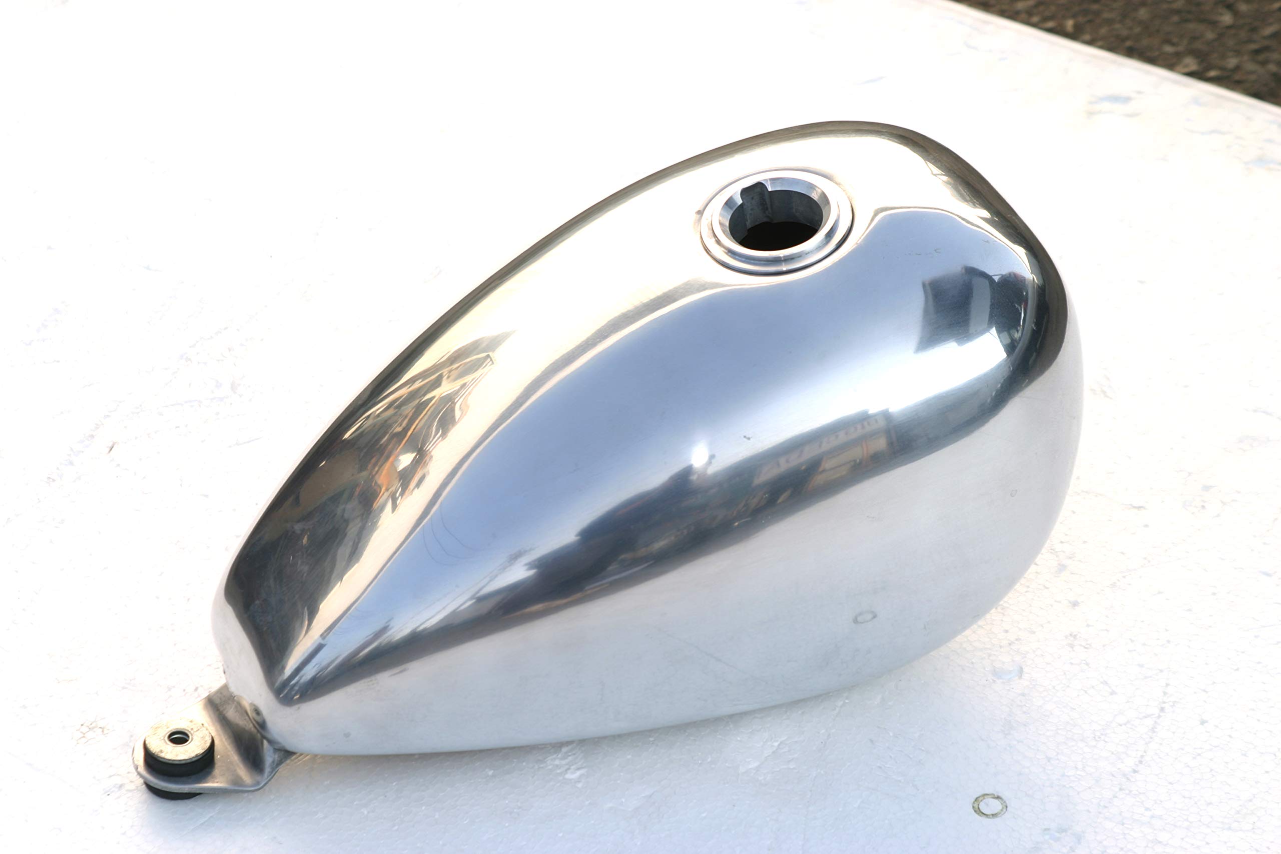 Amazon | APEピーナツアルミタンク B012005 B012005 | タンク本体 | 車 