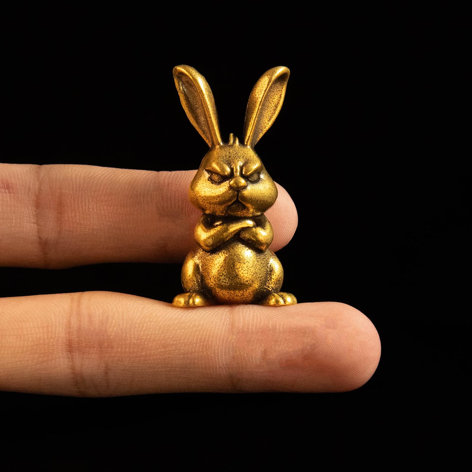 Betr Brsas 100% Solid Brass, Retro Angry Bunny Desk Decor, Funny Grumpy Rabbit Figurine, Vintage Collectible Animal Sculpture, Aesthetic Home Office Decoration, Stress Relief Gift for Men & Women
