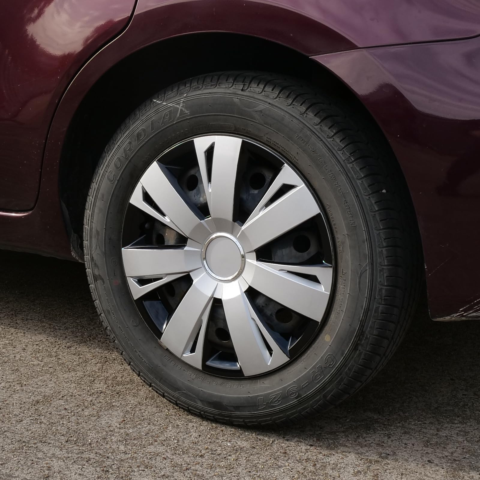 WOLFSTORM 4-Pack 15 Inches Wheel Cover Hubcaps,Special Design Fashion Replacement Hubcaps,Car Truck SUV Wheel Hub Accessories- Silver&Black