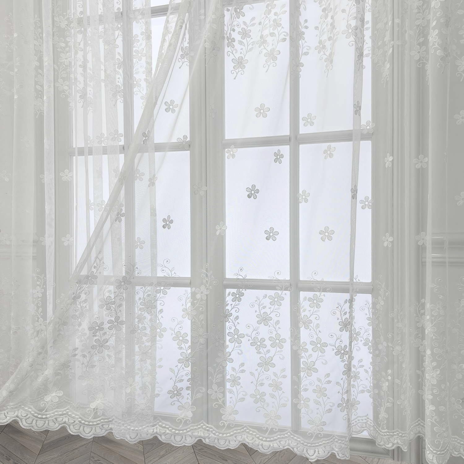 WINYY Romantic White Floral Sheer Curtain for Bedroom Kitchen Dining Room Decorative Embroidered Voile Curtain Rod Pocket Top Window Drape 1 Panel (39 Inch Wide, 63 Inch Long)