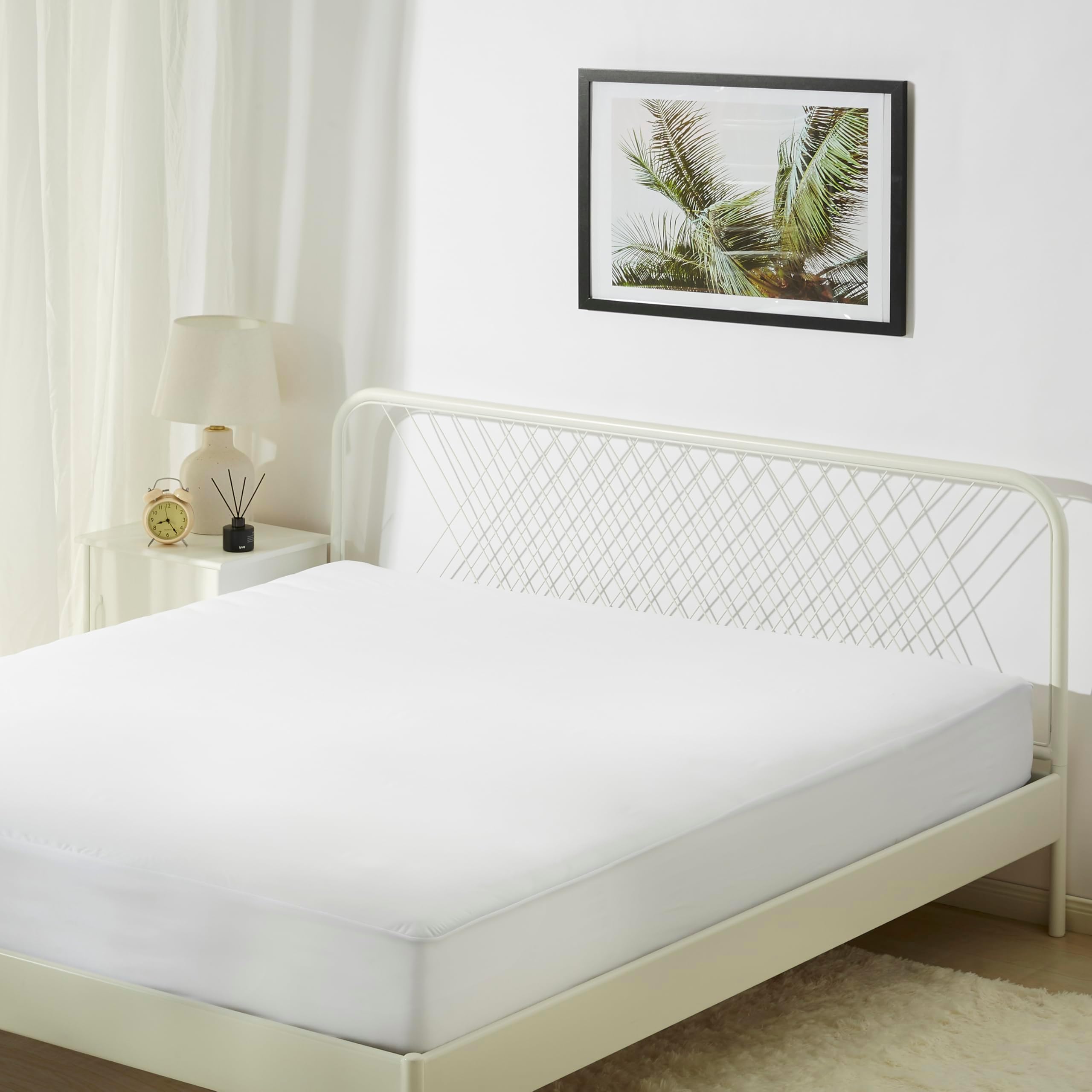 Amazon Basics Waterproof Mattress Protector, Bed Bug and Dust Mite Barrier, King, White