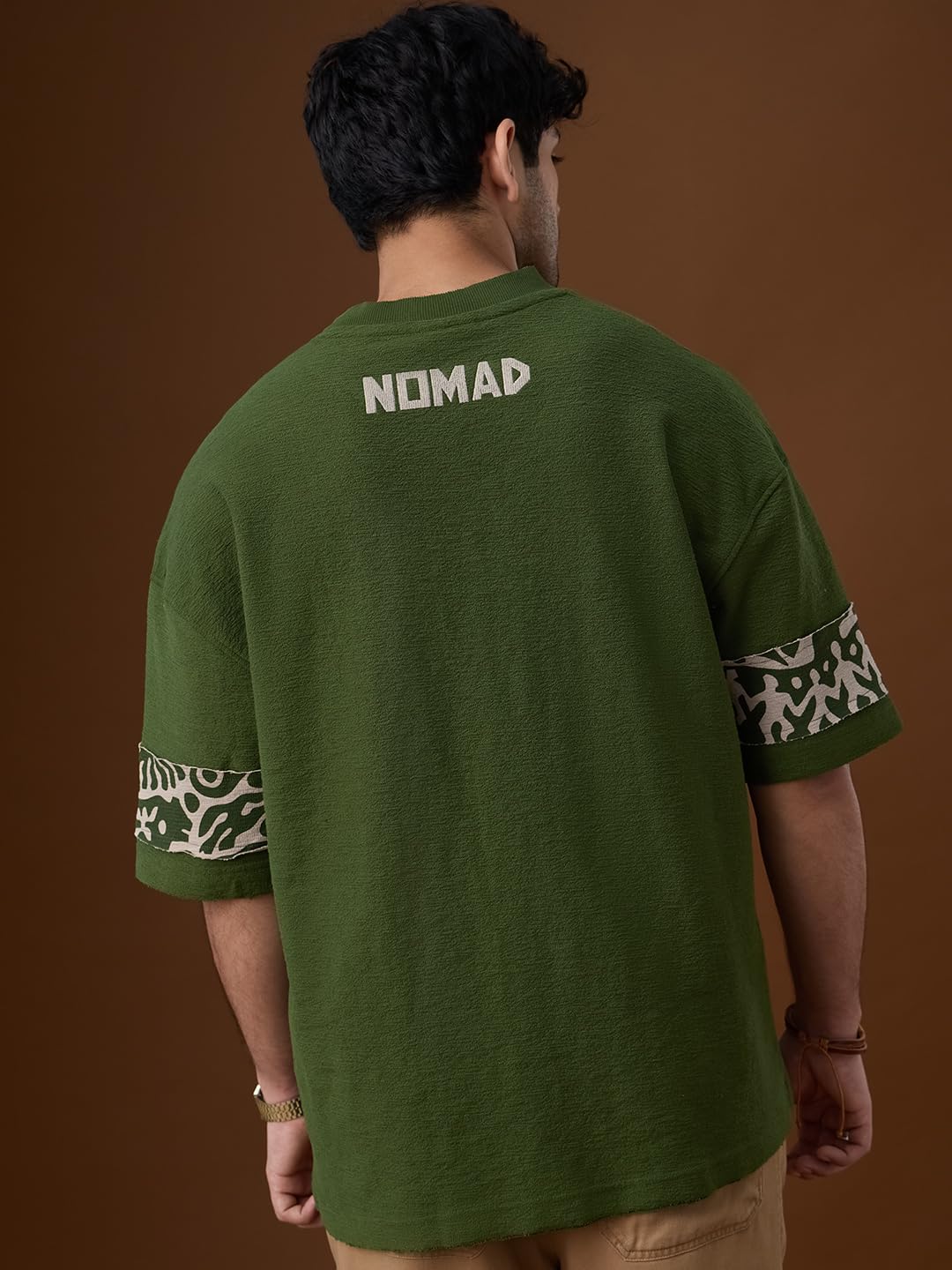 The Souled Store Nomad: Stone Carving Uomini e Ragazzi Maniche Corte Girocollo Oliva Stampa Grafica Casual Spalla goccia Streetwear Trendy Cotone Super Oversize T-Shirt