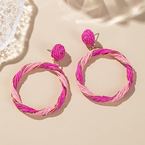 Vista 6 de Aretes colgantes de rafia boho retorcidos Pendientes geométricos redondos de ratán para vacaciones de verano en la playa