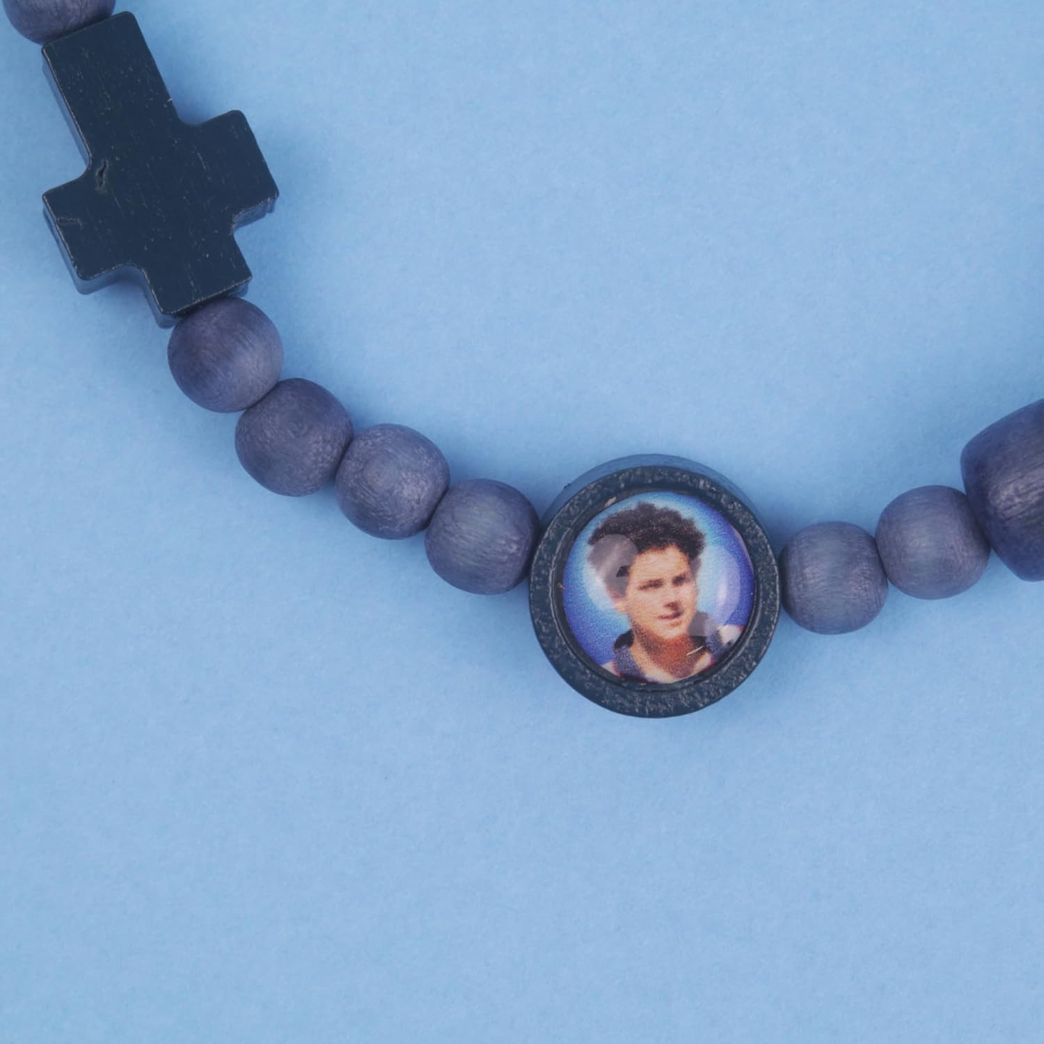 Needzo Carlo Acutis Stretch Bracelet, Blue Wooden Bead Accessory, Catholic Devotional Gift, 3.12 x 2.12 Inches - Image 4