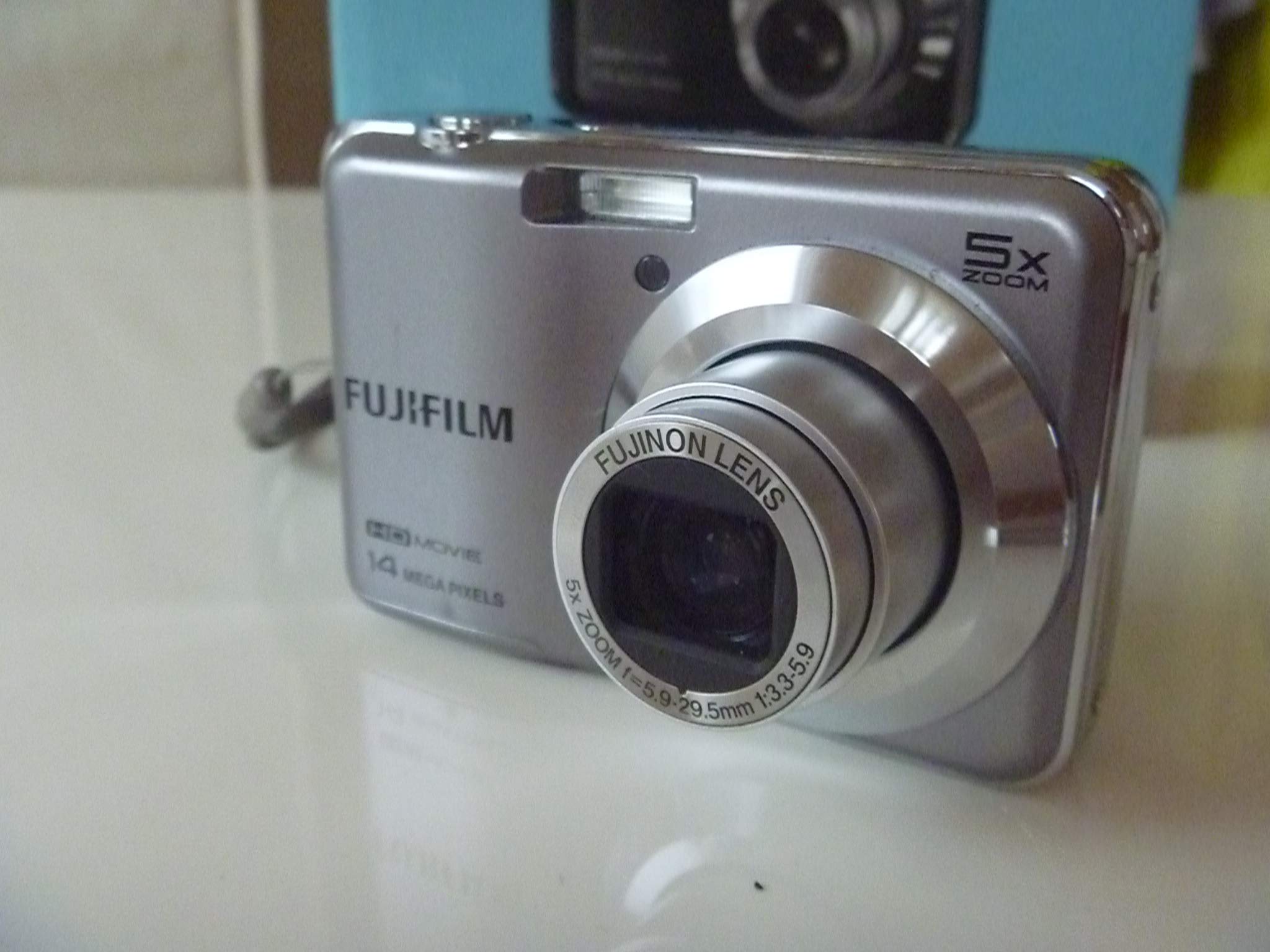 Amazon | フジフイルム FinePix AX600 シルバー | コンパクト