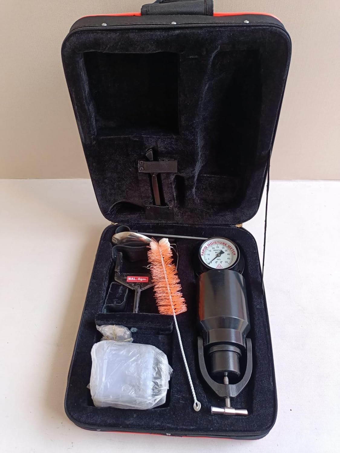 Sana Nautical Rapid Moisture Meter Kit with Carrying Case, Professional Testing Tools, Moisture Gauge with Red Brush