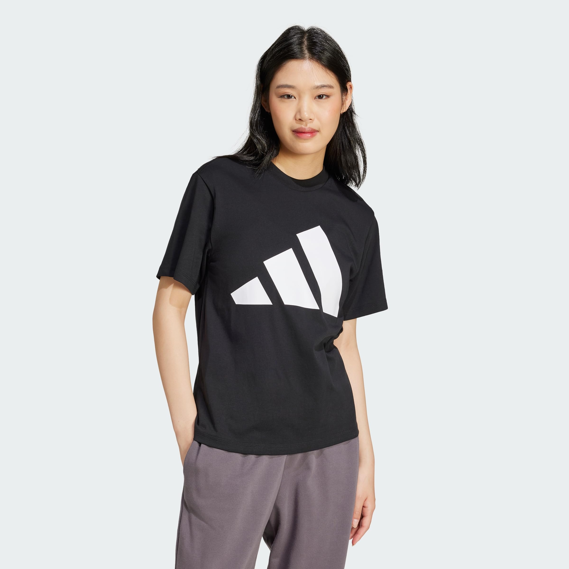 adidas  T shirt JC5724  (women)