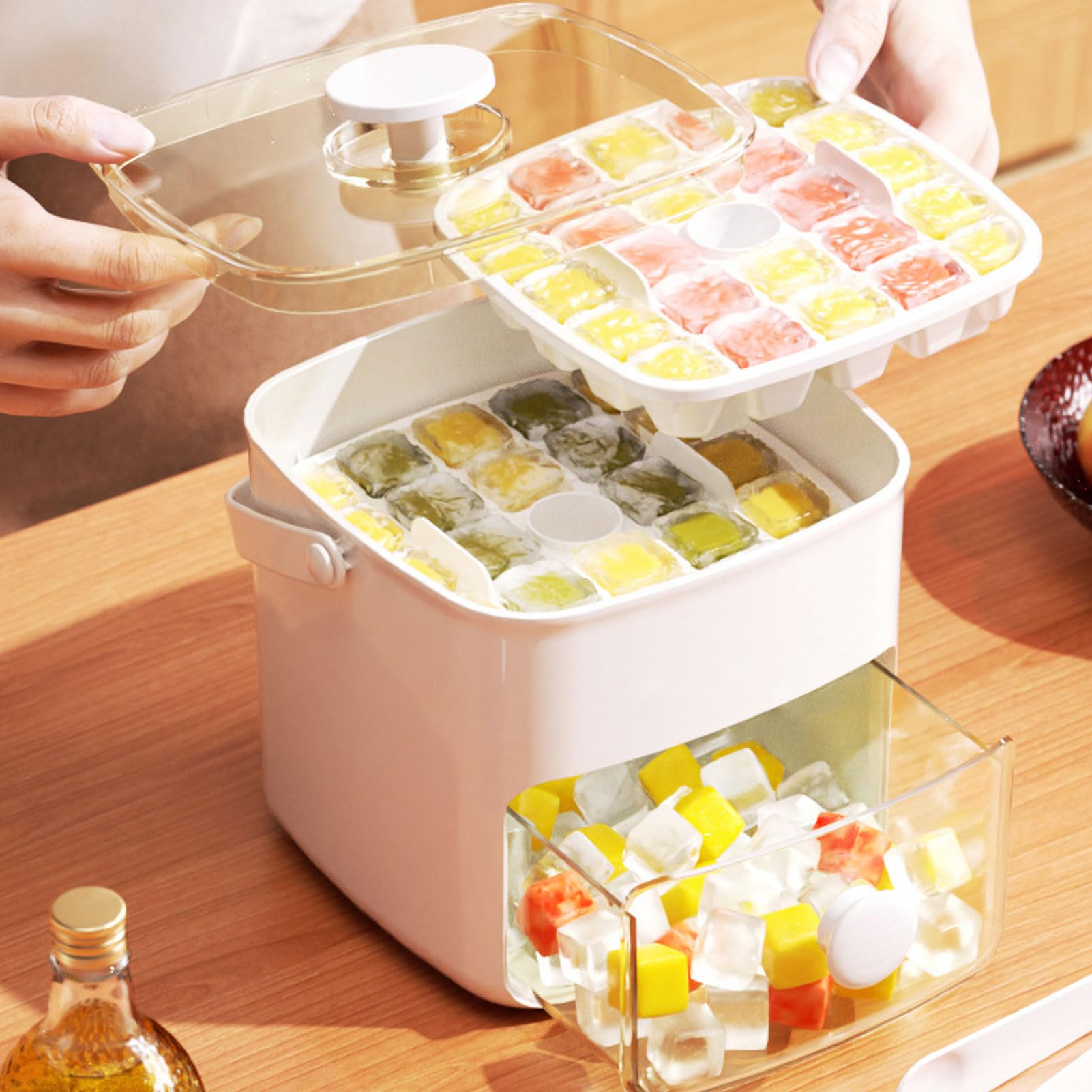 Cubo di Ghiaccio Maker Ice Set di Vassoio con 2 Vassoi e Contenitore per 120 Cubi di Rilascio Facile Design di Grado di Grado Alimentare Materiale PP Silicone Gestisce il (bianco latte)