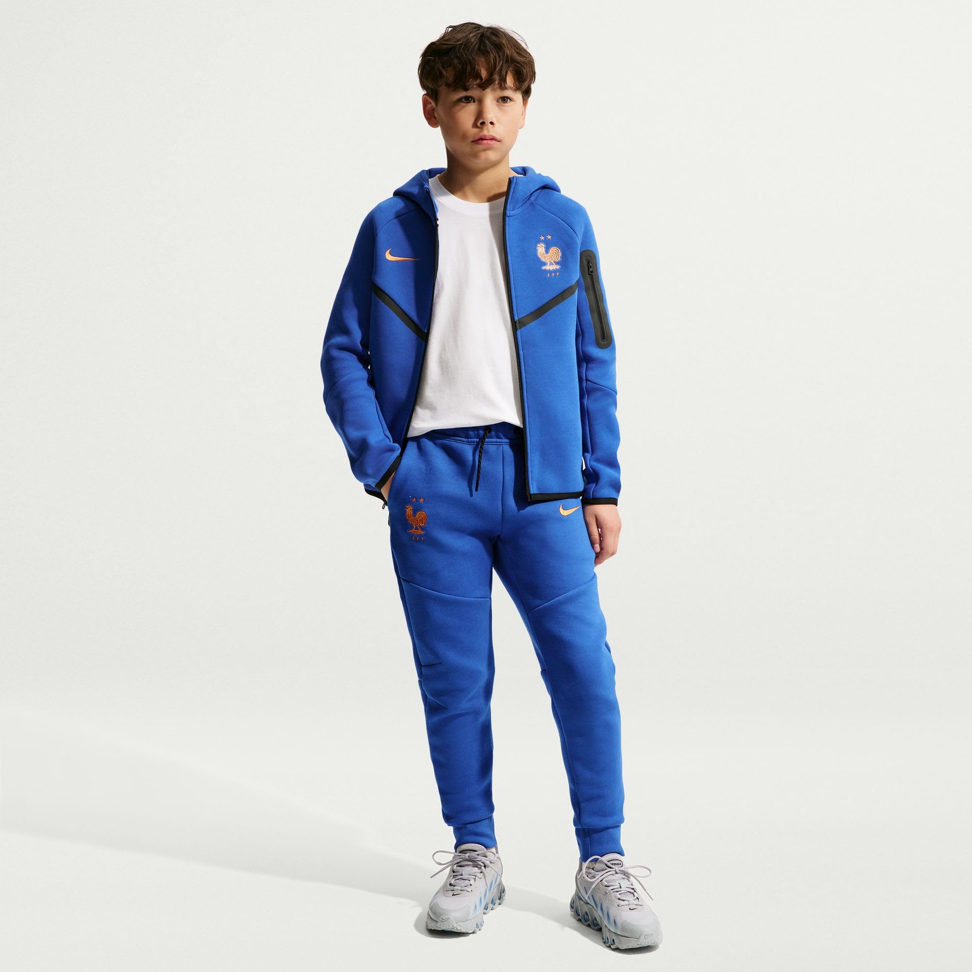 NIKE spodnie piłkarskie Uniseks - dzieci Fff Tech Fleece Nike Fußballhose Für Ältere Kinder Für Jungen