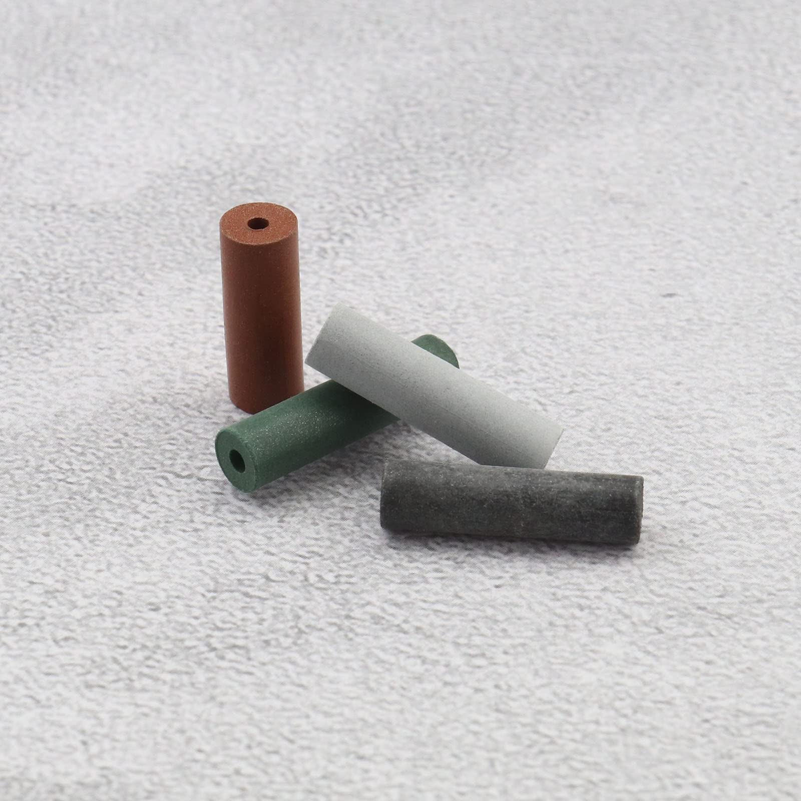 EMSea Set di 46 ruote di lucidatura, 20 ruote di lucidatura in gomma di silicone, 20 particelle di lucidatura e 6 aste di mandrino per fabbricazione di gioielli lavorazione del legno