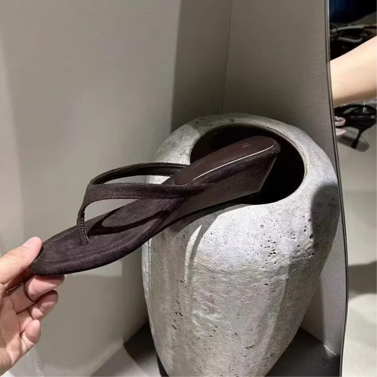Pantofole da donna infradito con zeppa francese, scarpe estive con plateau, sandali infradito in stile elegante, suola morbida antiscivolo casual per passeggiate all'aperto