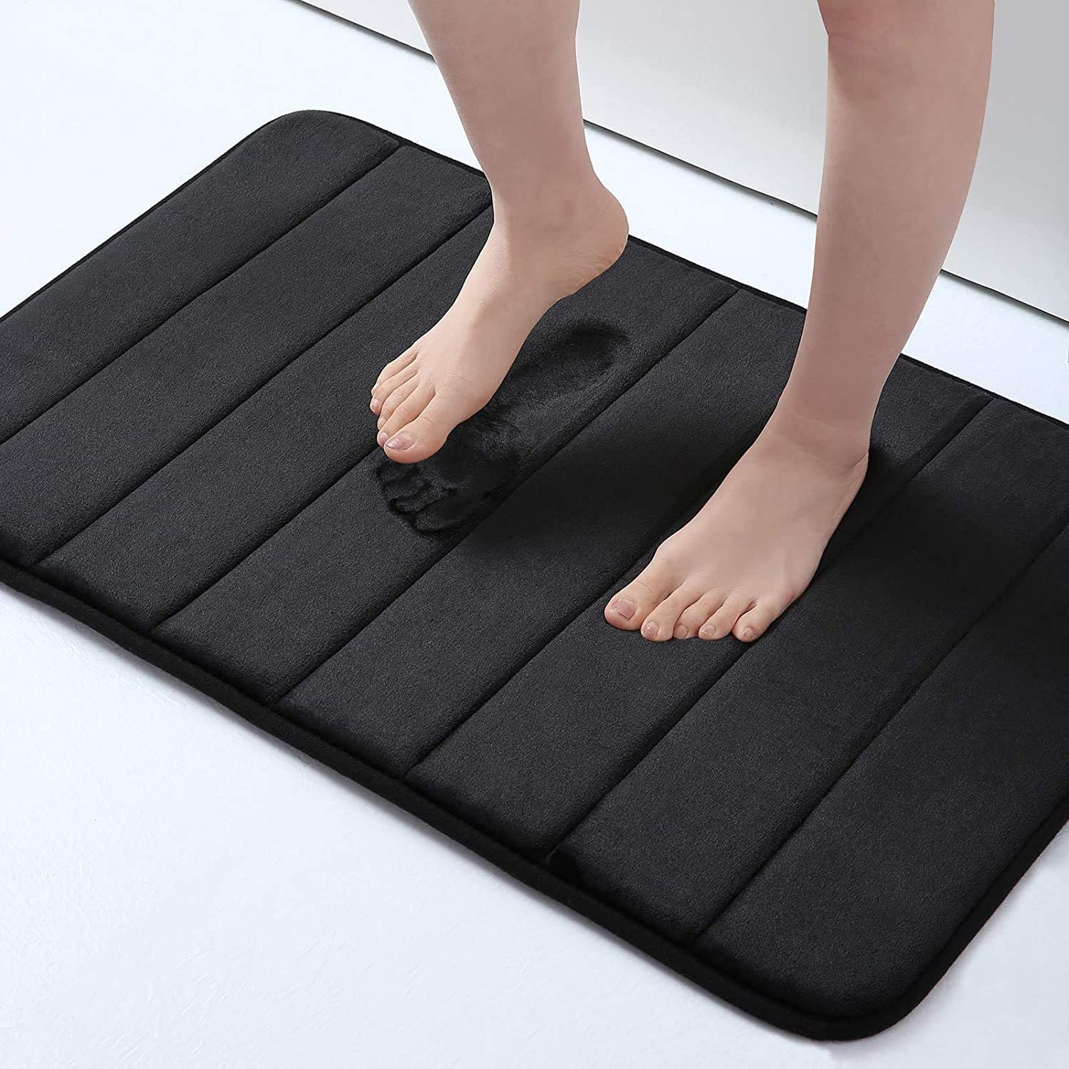 smiry Memory Foam Bath Mat, 40 x 60 cm, Extra Soft Non-Slip Bathroom Mat, Super Absorbent Bath Mats for Bathroom Floor, Machine-Washable Dry Bath Rug Foot Mat, Black