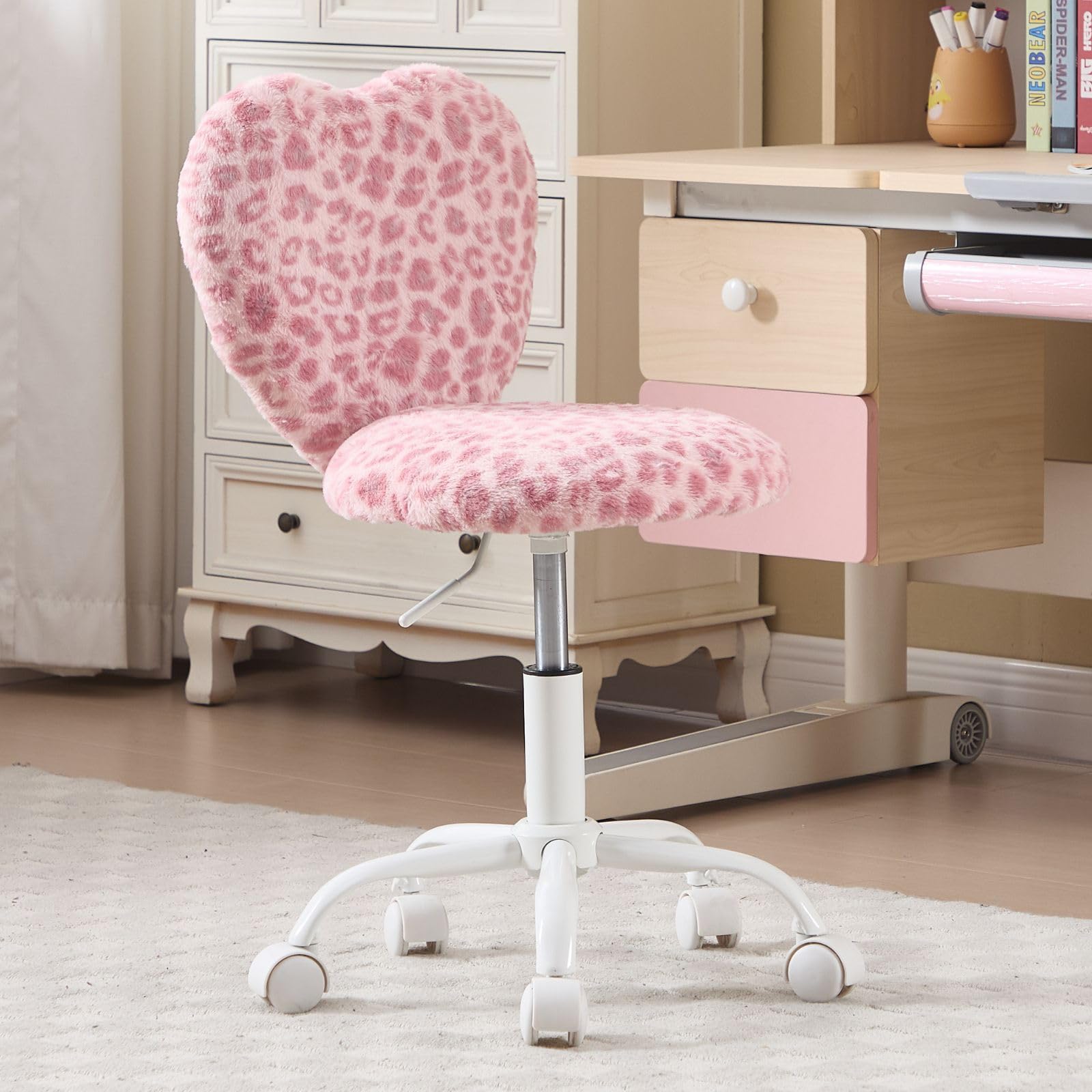 chairus Children's Desk Chair, Heart-Shaped Backrest Swivel Chair, Leopard