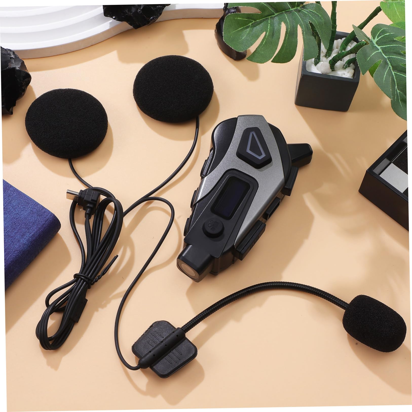 Auricolare Wireless per Casco Moto Cuffie per Casco Abs Versione 5.4 1200 Mah 32 Gb Ipx8 Uomo e Donna