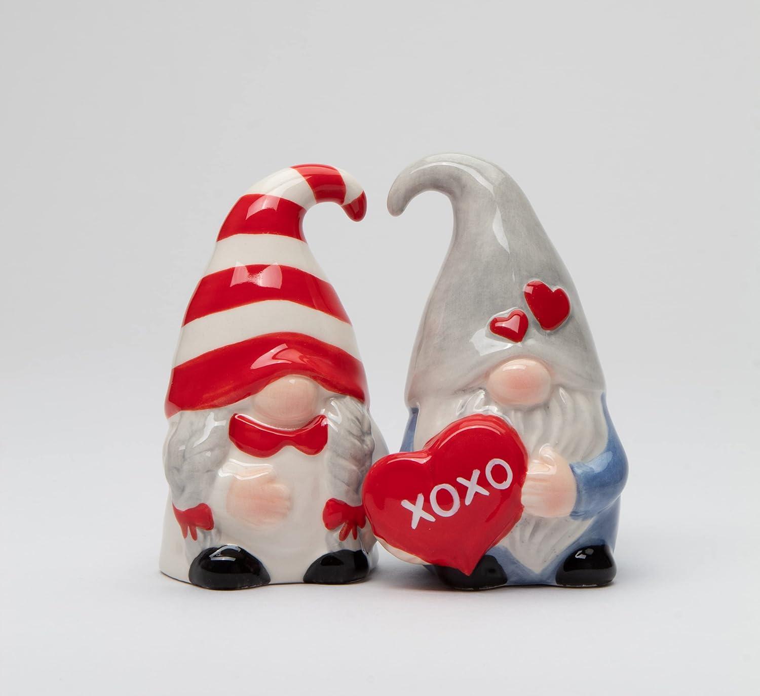 Amazon.com: Fine Ceramic Valentine Sweet Heart Gnomes Salt & Pepper ...