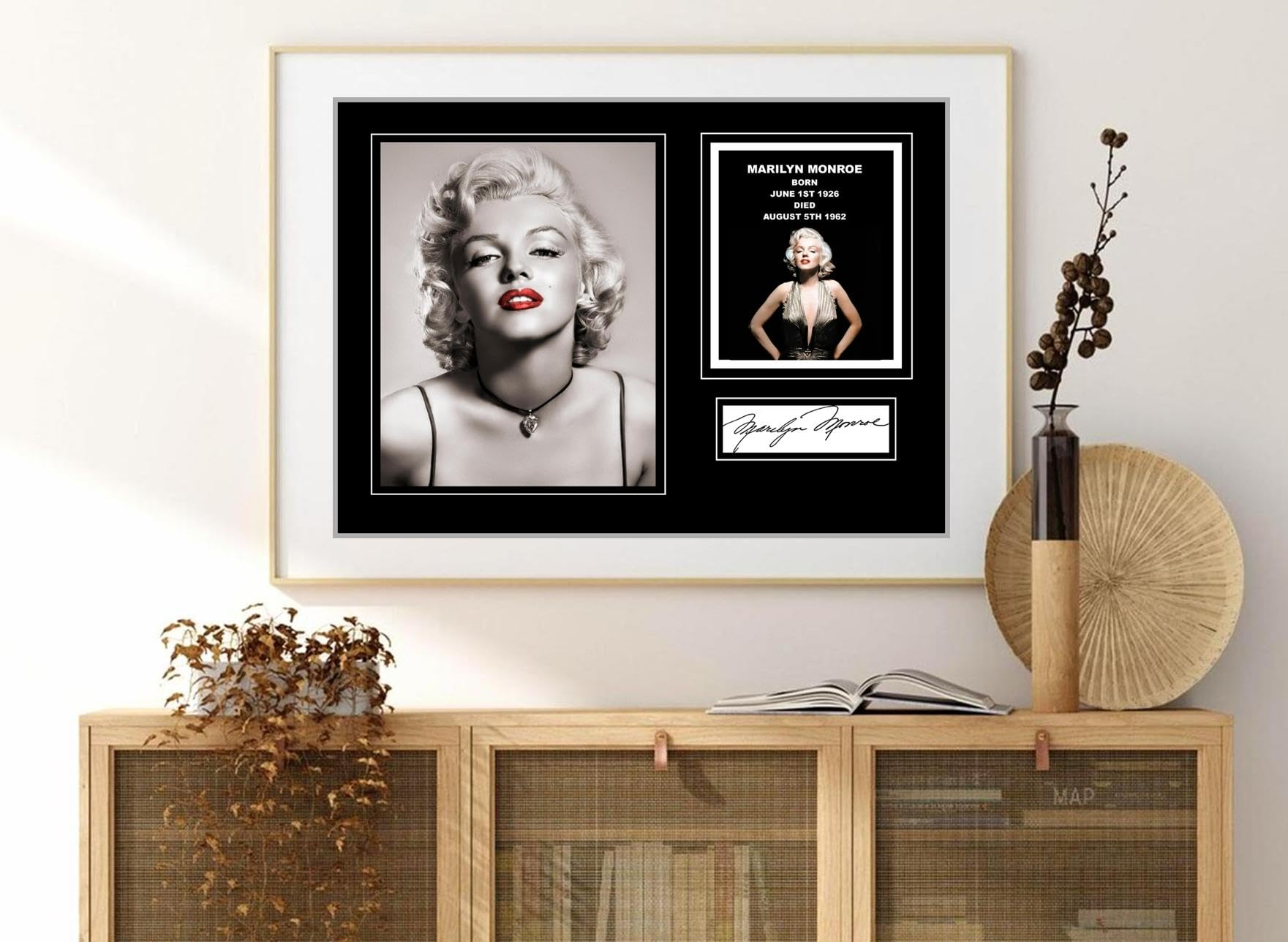 Stunning Quality Marilyn Monroe Signed/Autographed print. (A3 Print 42cm x 29.7cm)