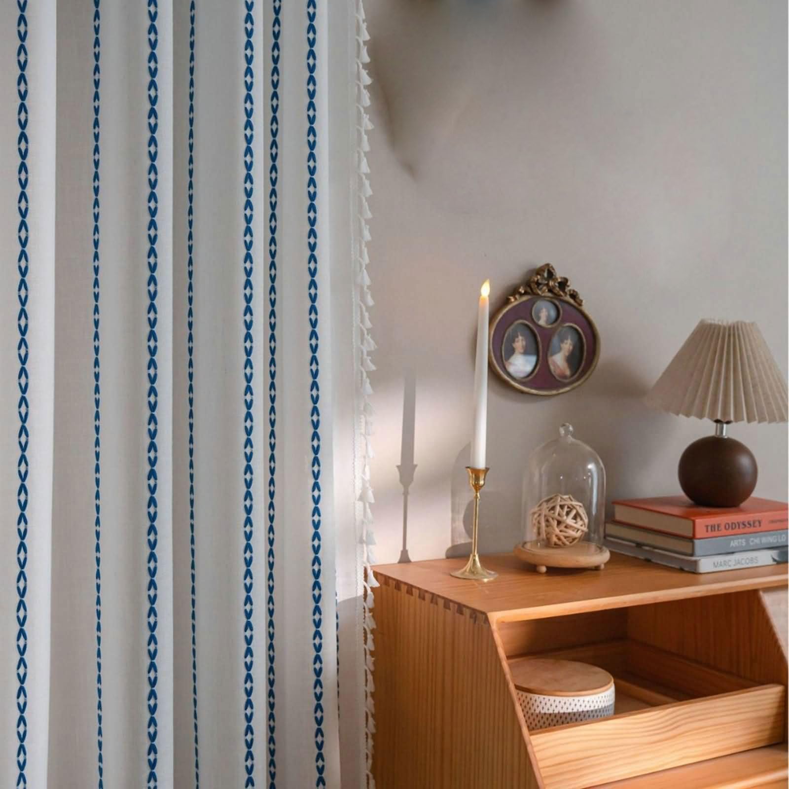 Cortina Salon con Ganchos,2 x 132W x 300H CM,Cortinas Comedor Semiopaca 2 Piezas Bordado a Rayas con Borlas Cortina Habitacion Azul Blanco