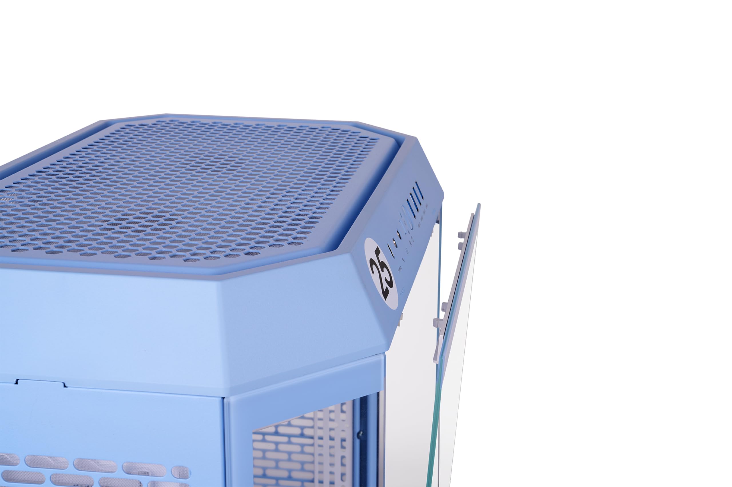 The Tower 600 Hydrangea Blue Mid-Tower ATX Case; 3 pannelli in vetro temperato; supporto scheda madre con connettore nascosto; slot PCI-e rotazionali; CA-1Z1-00MFWN-00; 3 anni di garanzia
