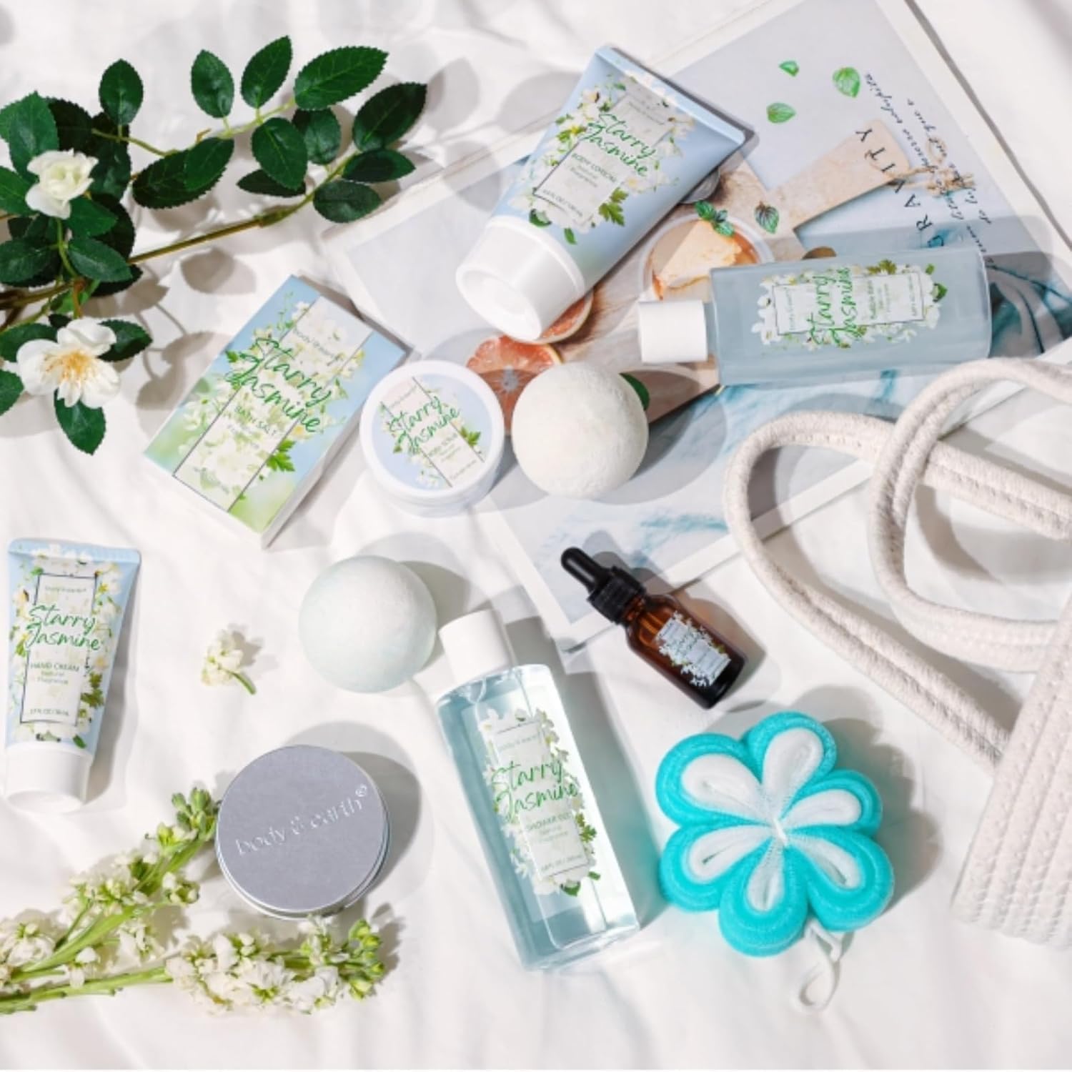 BODY & EARTH Set de Regalo Mujer 11 Pcs Aroma de Jazmín Incluye Esencial, Sal de Baño, Gel de Ducha, Loción Corporal, Manos Crema, Regalos Mujer para Navidad Cumpleaños