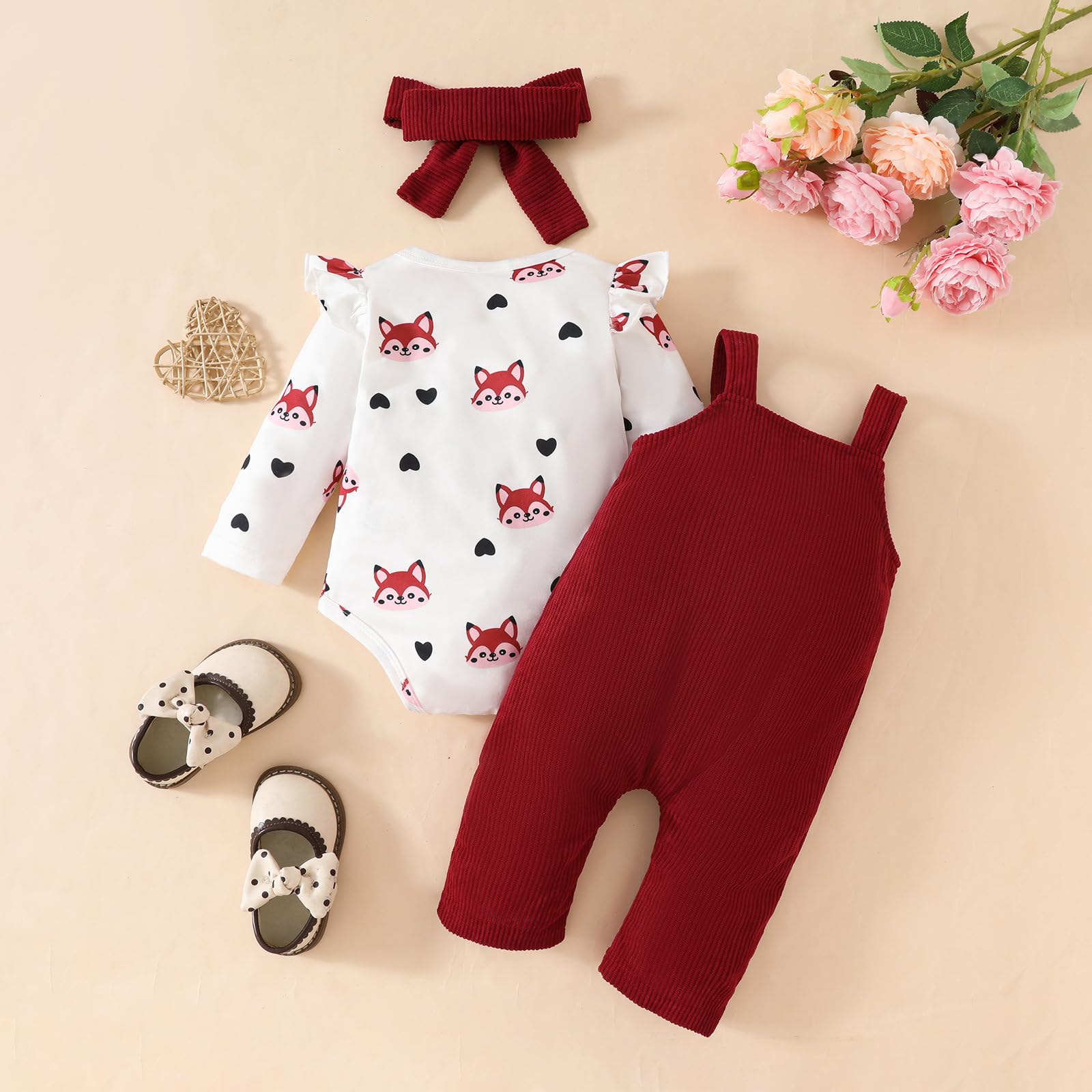 Ensemble de Vêtements pour Bébé Fille Avec Haut Floral et Salopette Ours Réglable